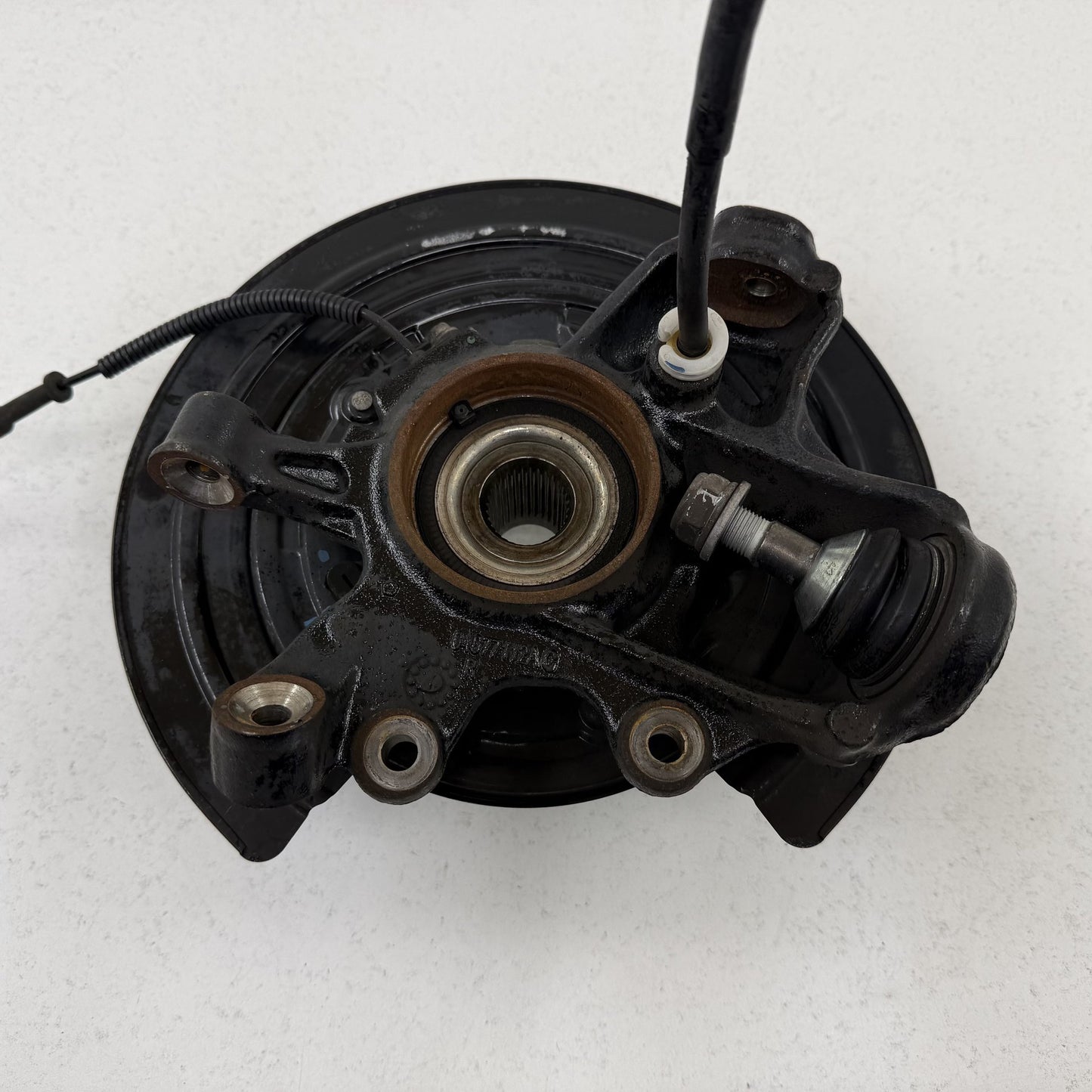 2018-2024 Dodge Durango SRT 392 Right Rear Spindle Knuckle Hub Wheel Bearing OEM