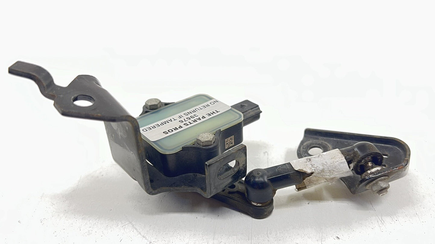 18-23 FORD MUSTANG GT BULLITT RIGHT REAR HEADLIGHT HEIGHT LEVEL SENSOR OEM
