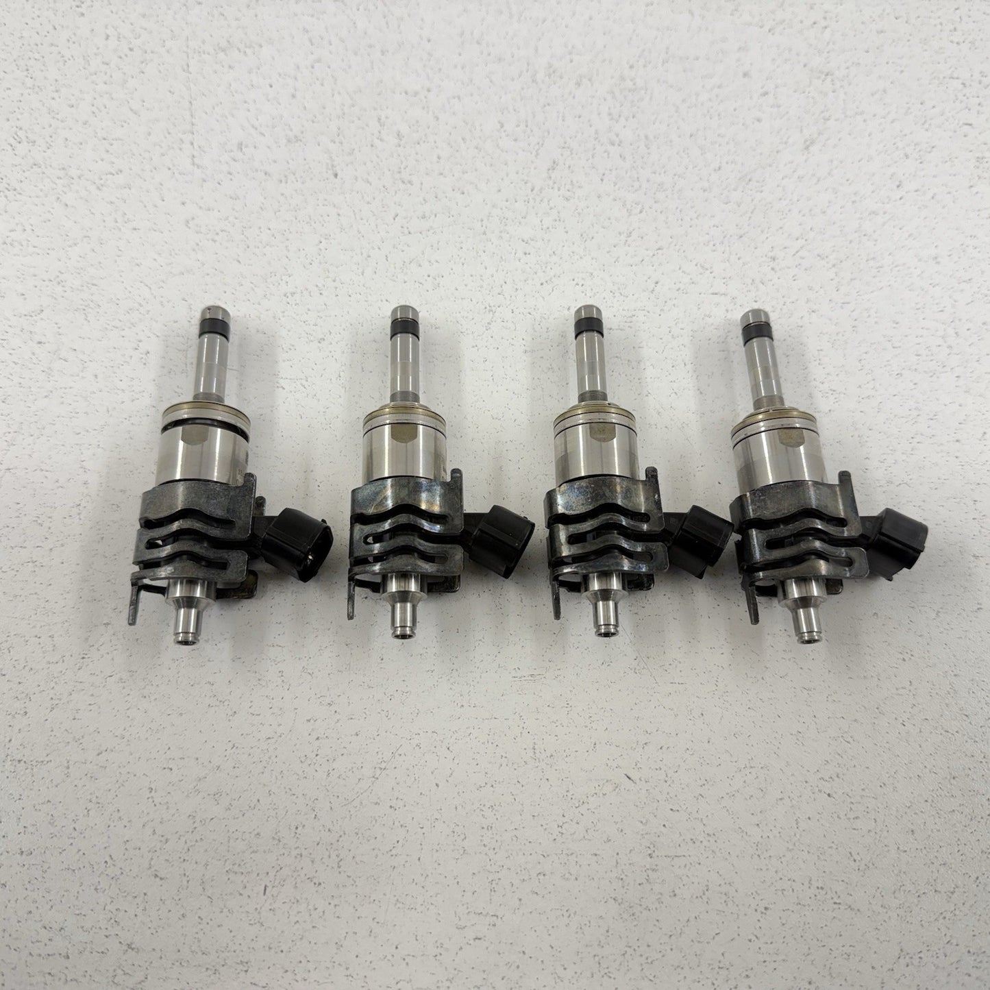 23-25 Toyota Prius Engine Motor Fuel Injector Set 23250-24010 OEM