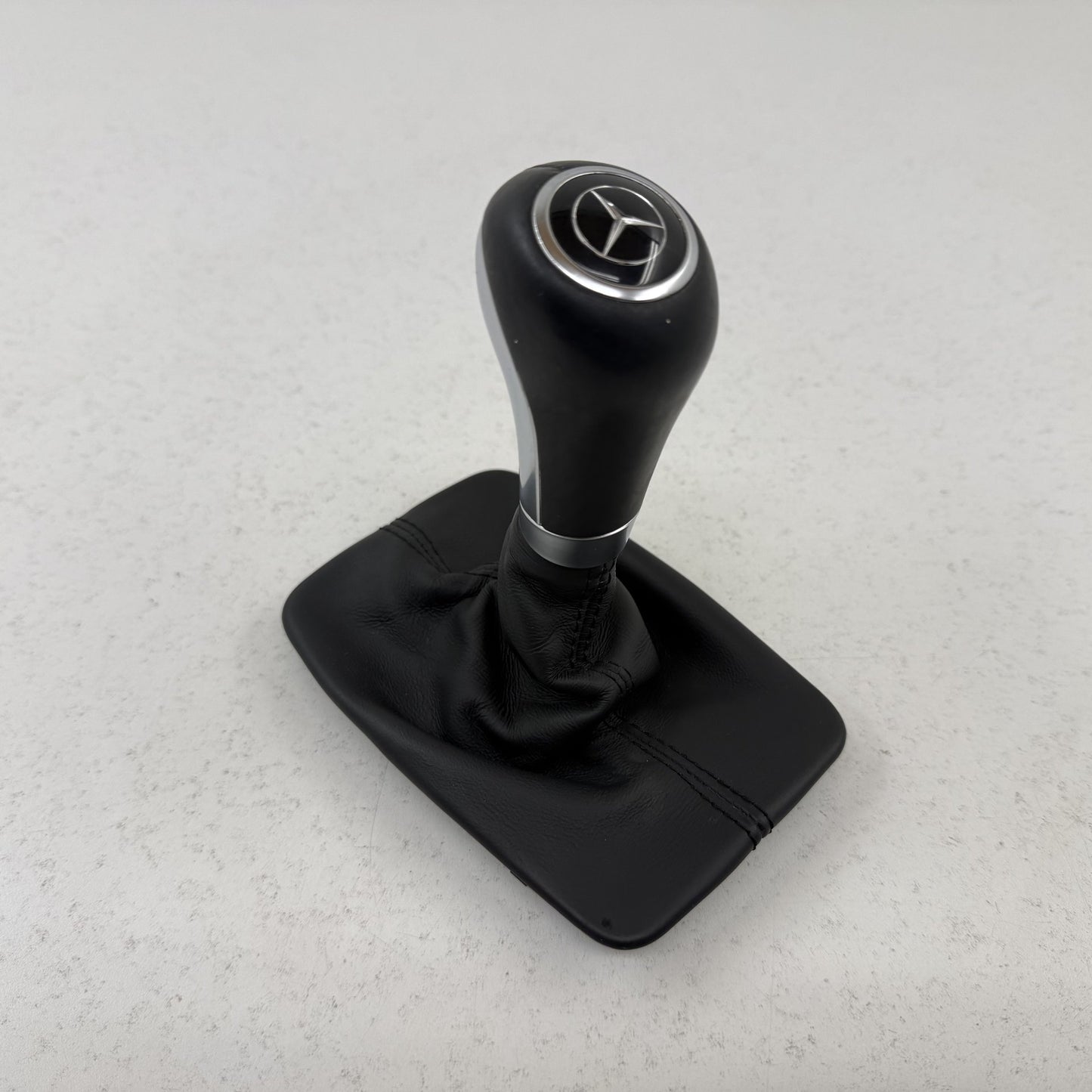 2012-2014 Mercedes-Benz C250 W204 Gear Shift Knob W/ Boot Black 2042677710 OEM