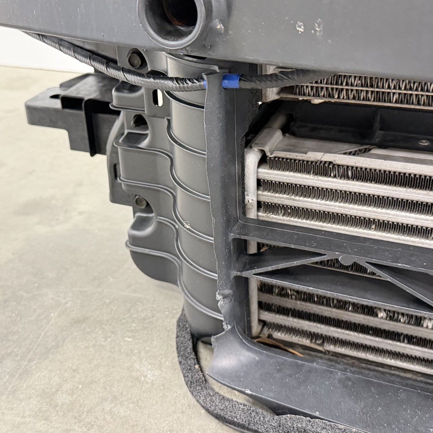 22-23 Hyundai Elantra N Radiator Support W/ Radiator Condenser Fan Assembly OEM
