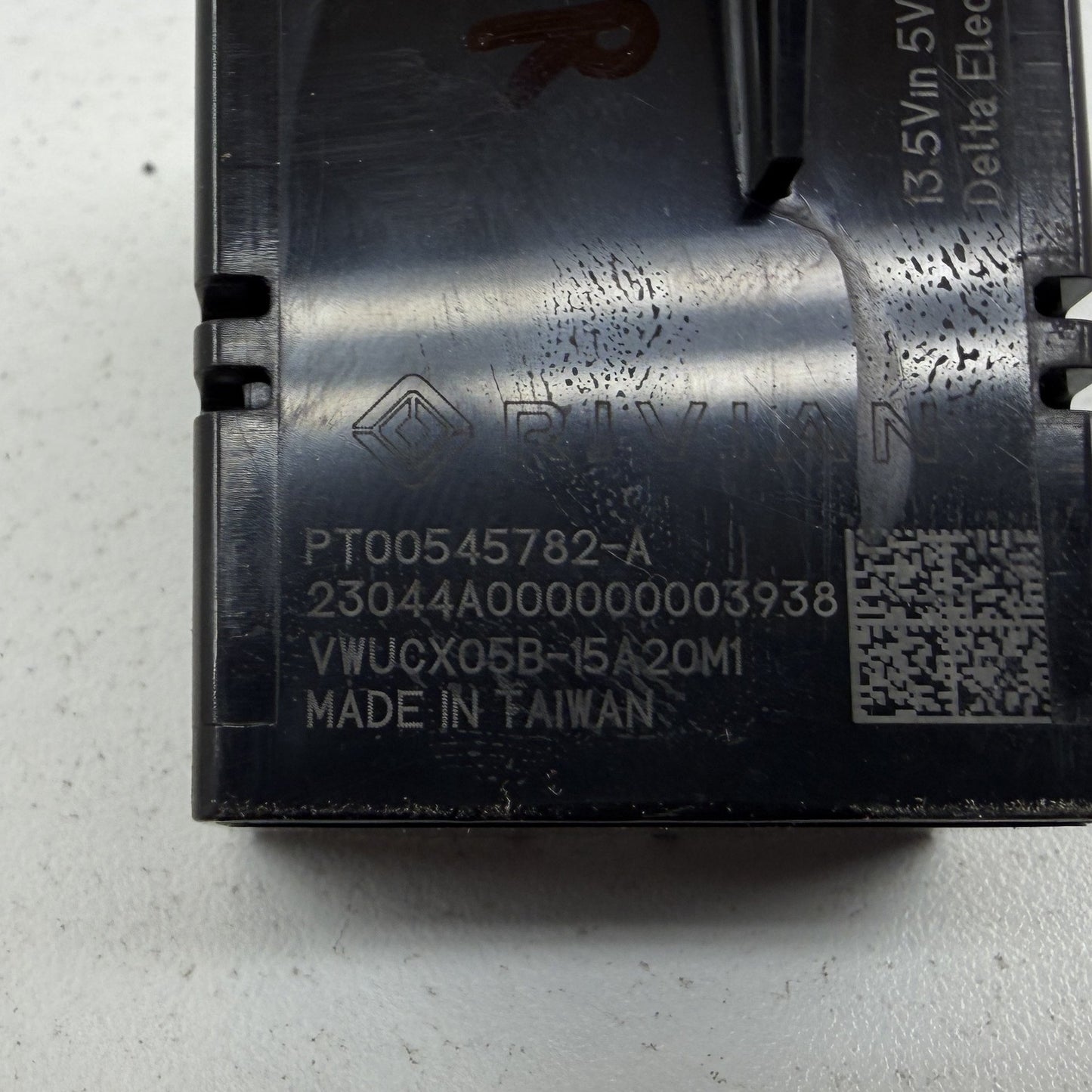 2022-2024 Rivian R1S Rear Quarter USB Charge Port Left Or Right PT00545782-A OEM