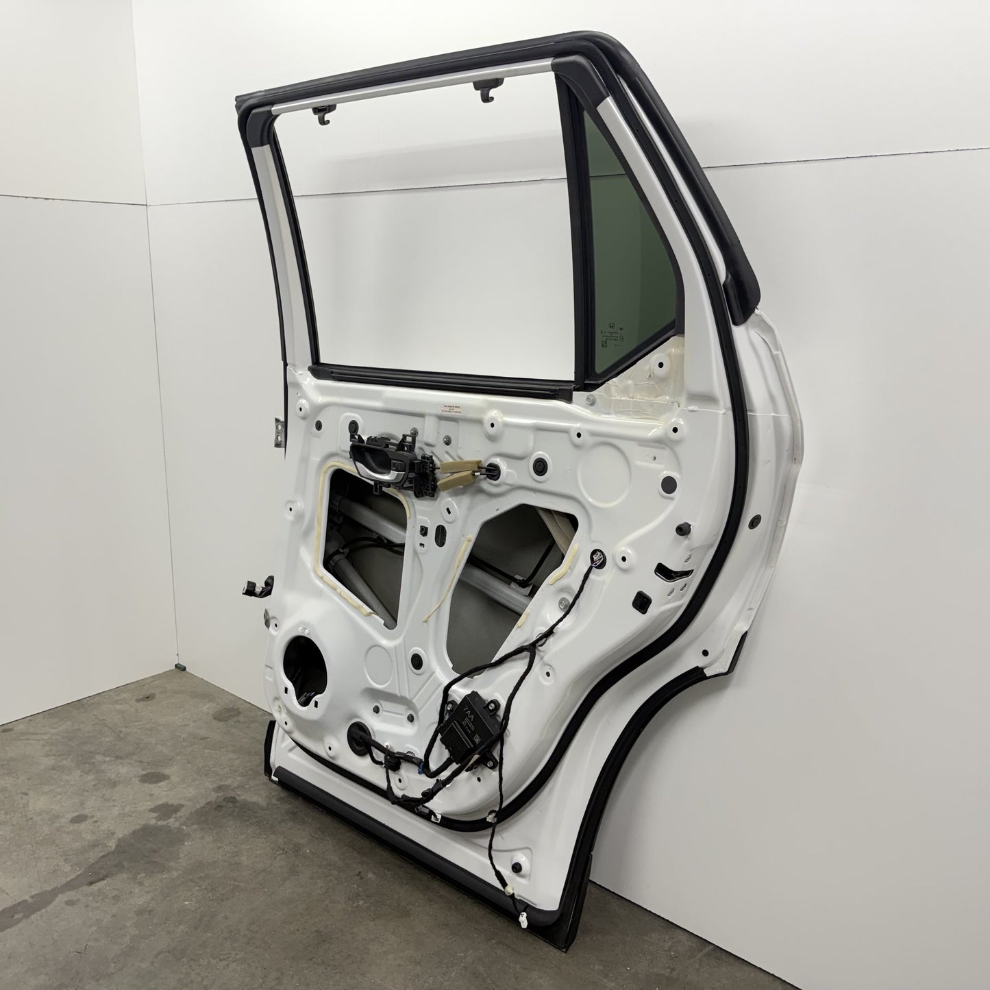 2023-2025 Honda Pilot Touring True Right Rear Door Shell Complete Platinum White OEM