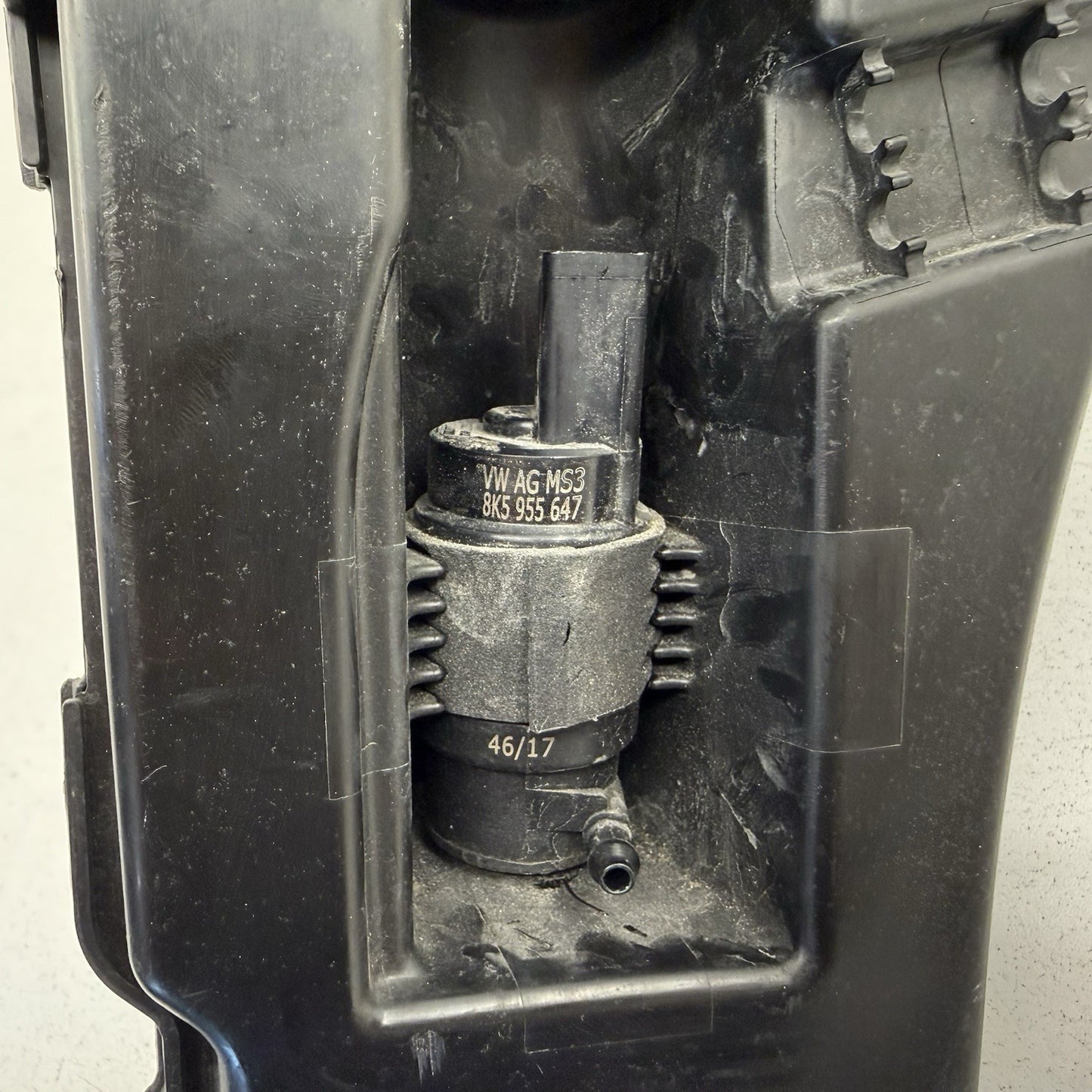 18-24 Audi A5 S5 Windshield Washer Reservoir Bottle Tank 8W6955451E OEM