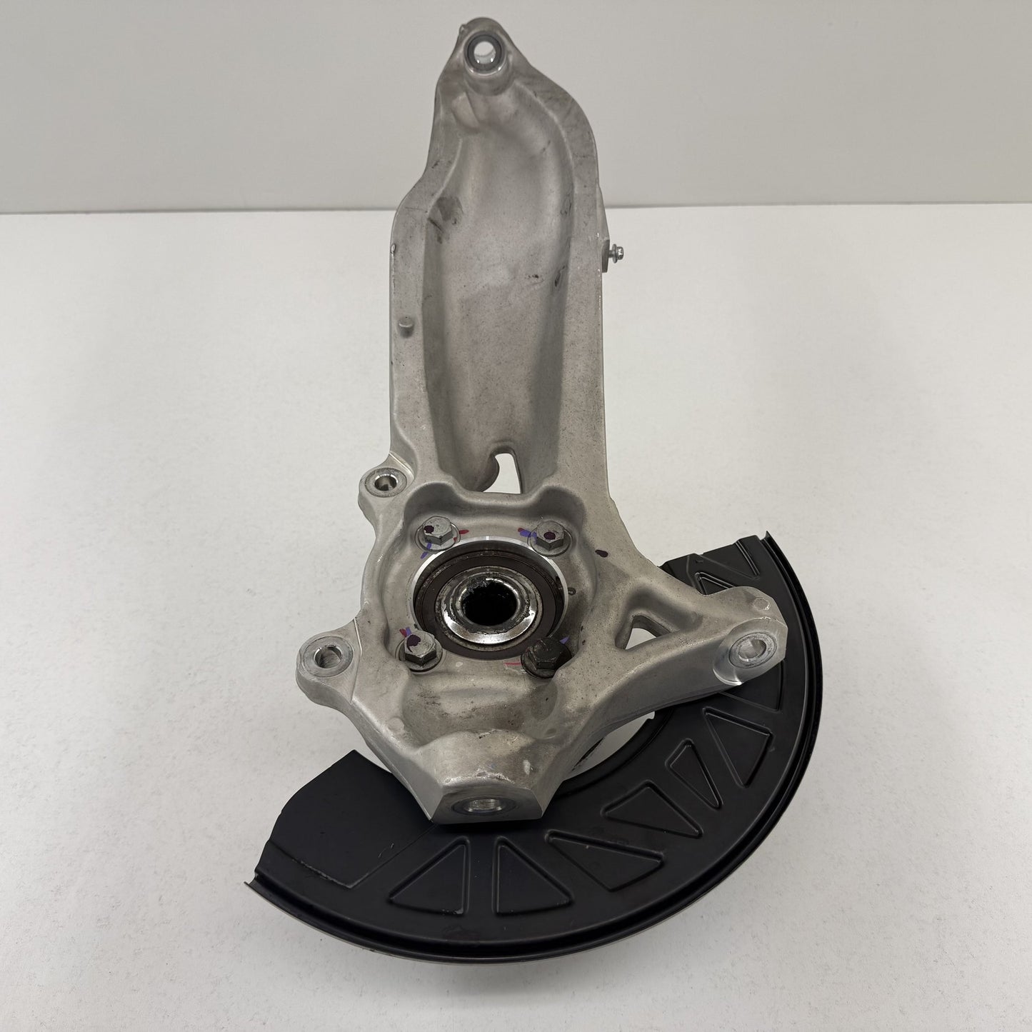 2022-2024 Rivian R1S R1T Driver Left Front Spindle Knuckle Hub Wheel Bearing OEM