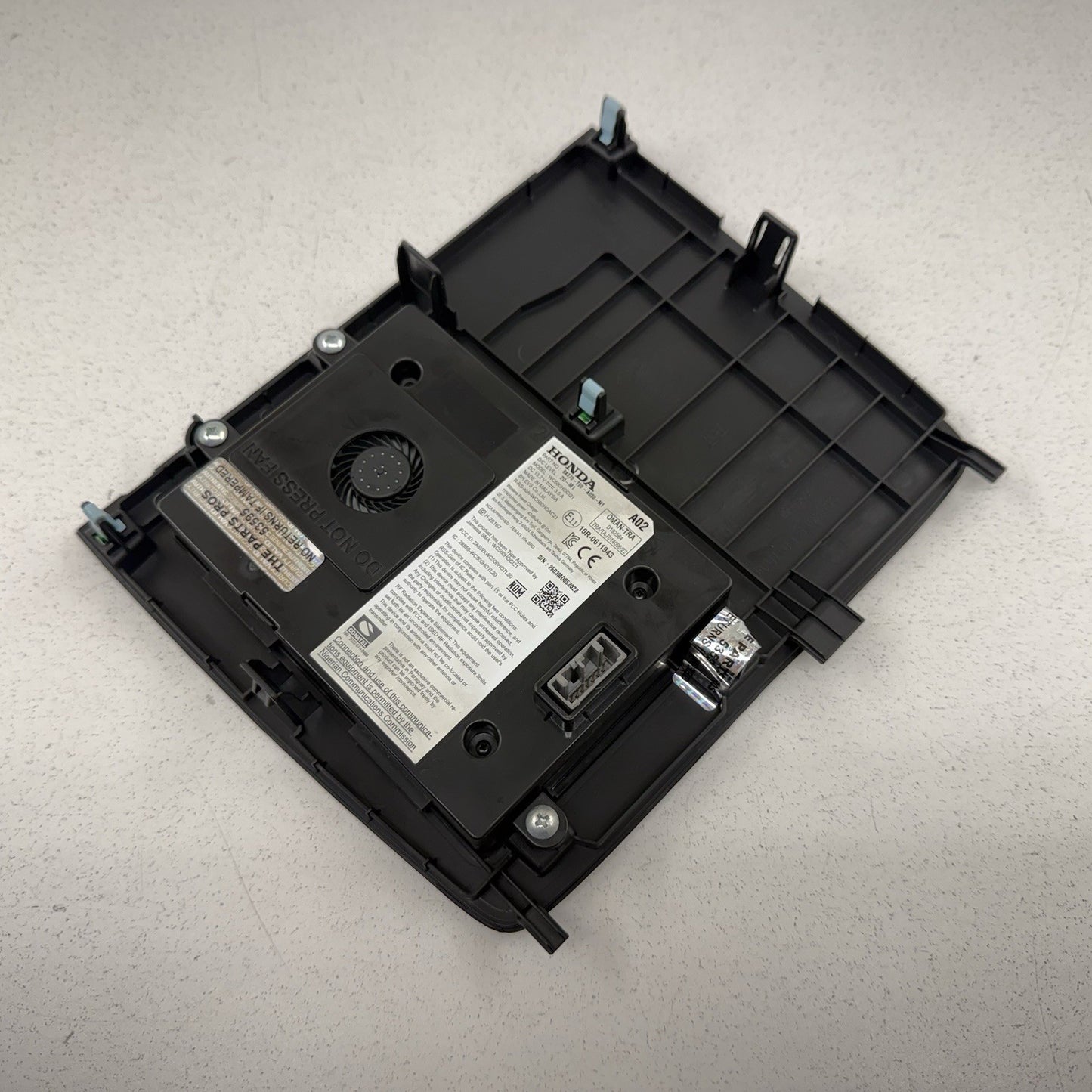 23-25 Honda Pilot Center Console Wireless Charger Phone Charging Pad OEM