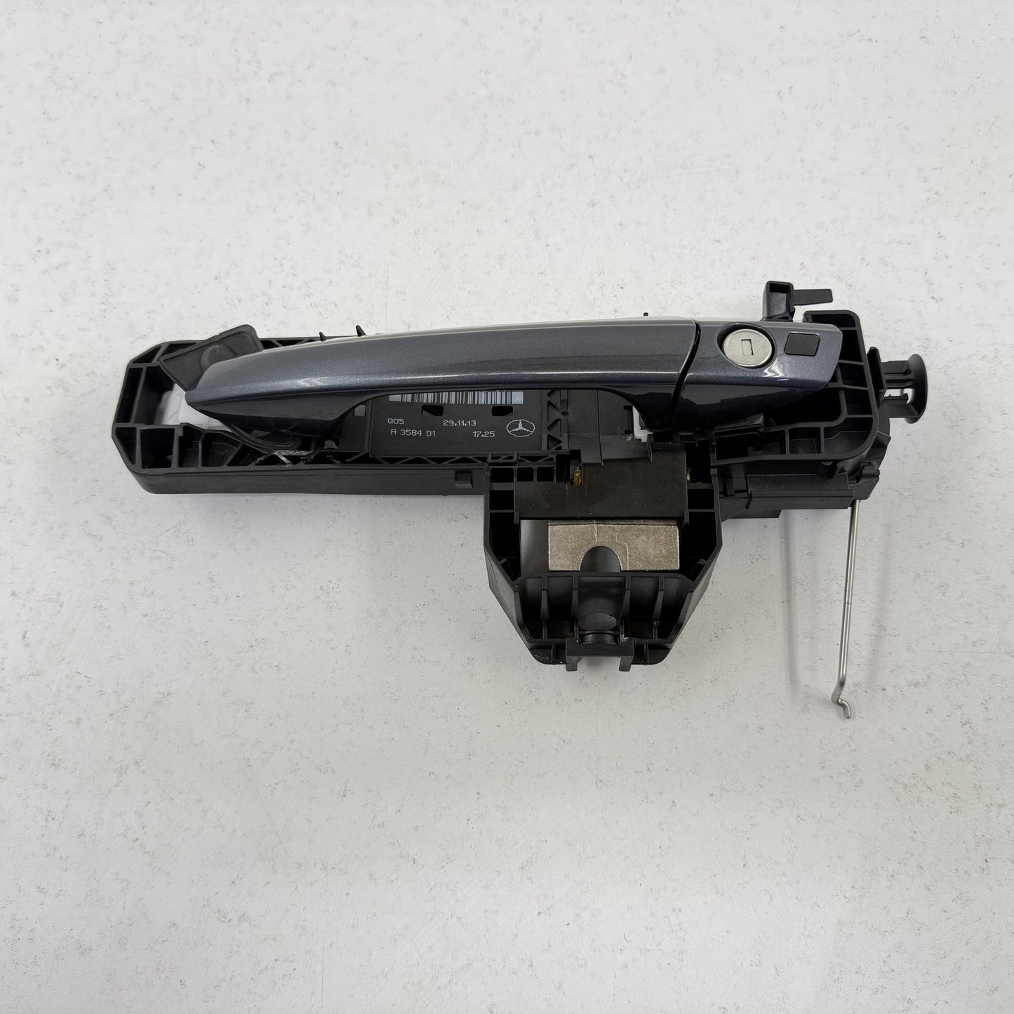 2008-2014 Mercedes C250 W204 Driver Left Front Exterior Door Handle OEM
