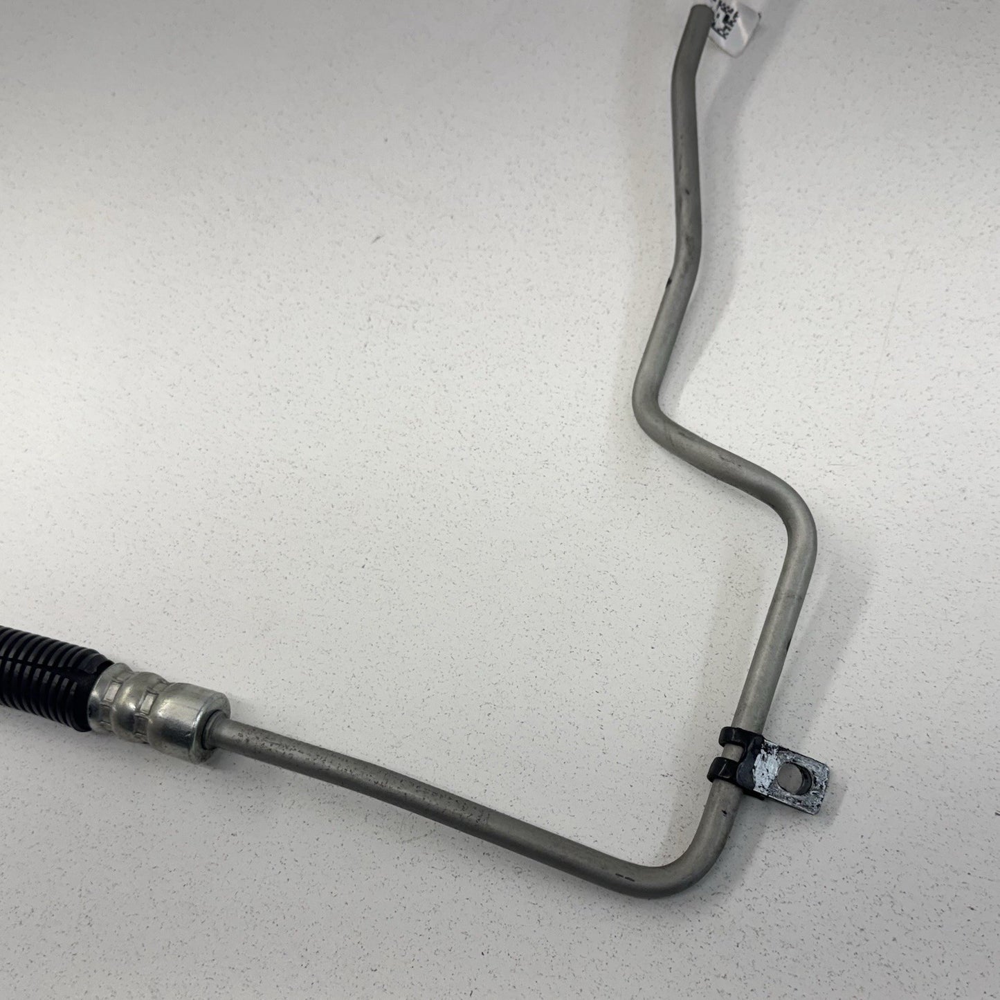 20-25 Silverado Sierra 2500 3500 Power Steering Gear Inlet Hose 84912662 OEM
