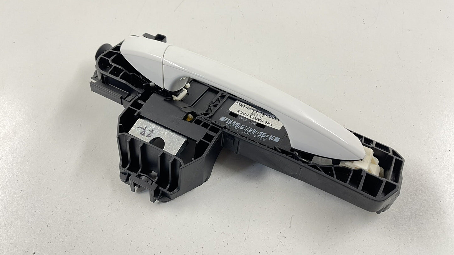 08-14 MERCEDES W204 W212 C E CLASS RIGHT FRONT OR REAR DOOR HANDLE WHITE OEM
