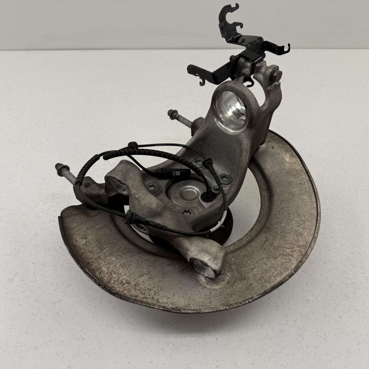 2021-2026 BMW M3 M4 G80 G82 RWD Left Front Spindle Knuckle Hub Wheel Bearing OEM
