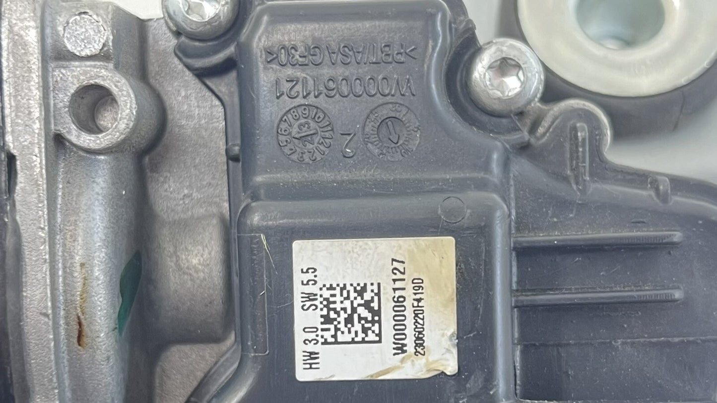2024 FORD MUSTANG GT FRONT WINDSHIELD WIPER MOTOR OEM