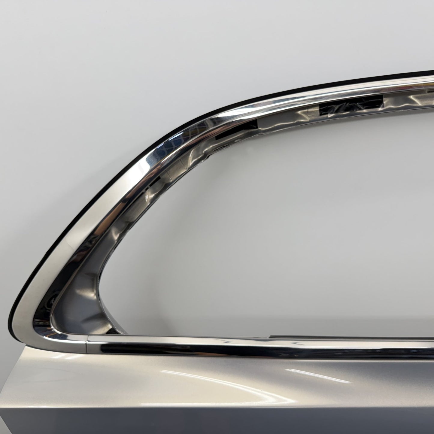 2014-2018 Bentley Flying Spur Passenger Right Rear Door Shell Extreme Silver OEM