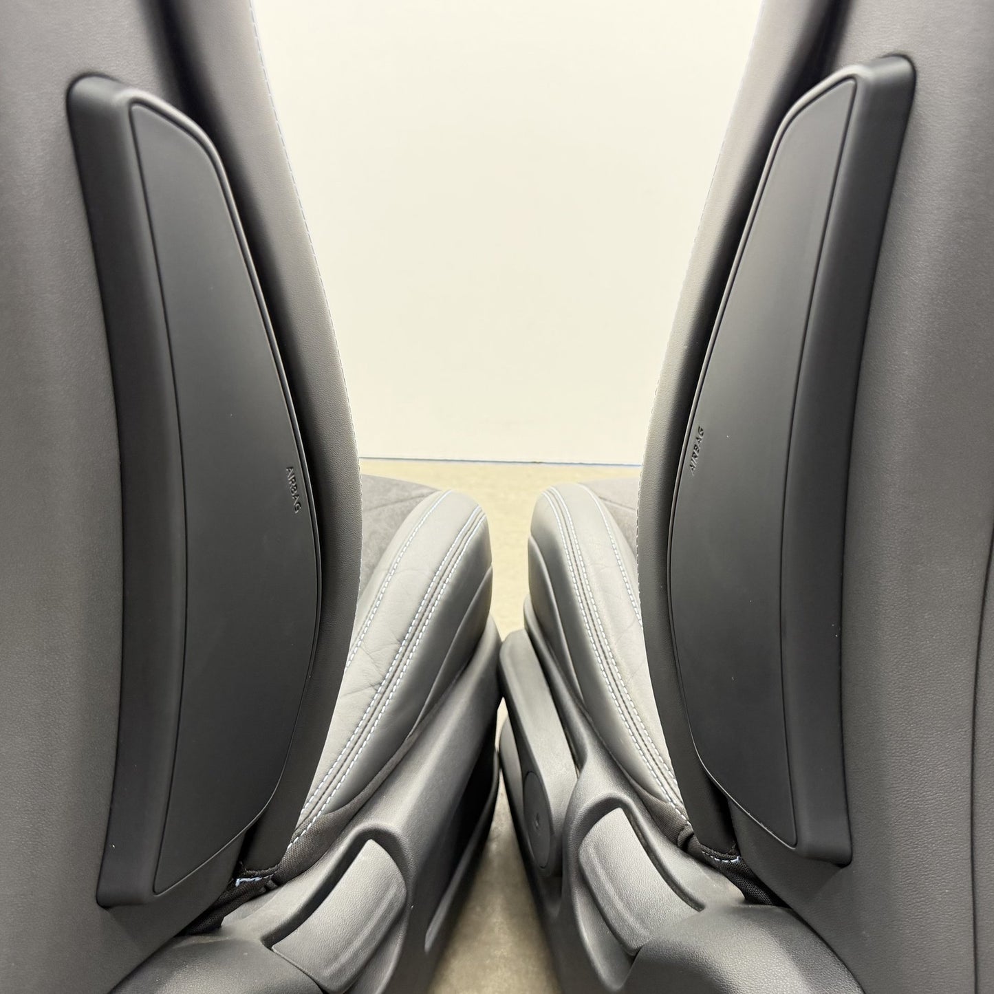 22-26 Hyundai Elantra N Front N Light Sport Bucket Seat Pair Leather & Suede OEM