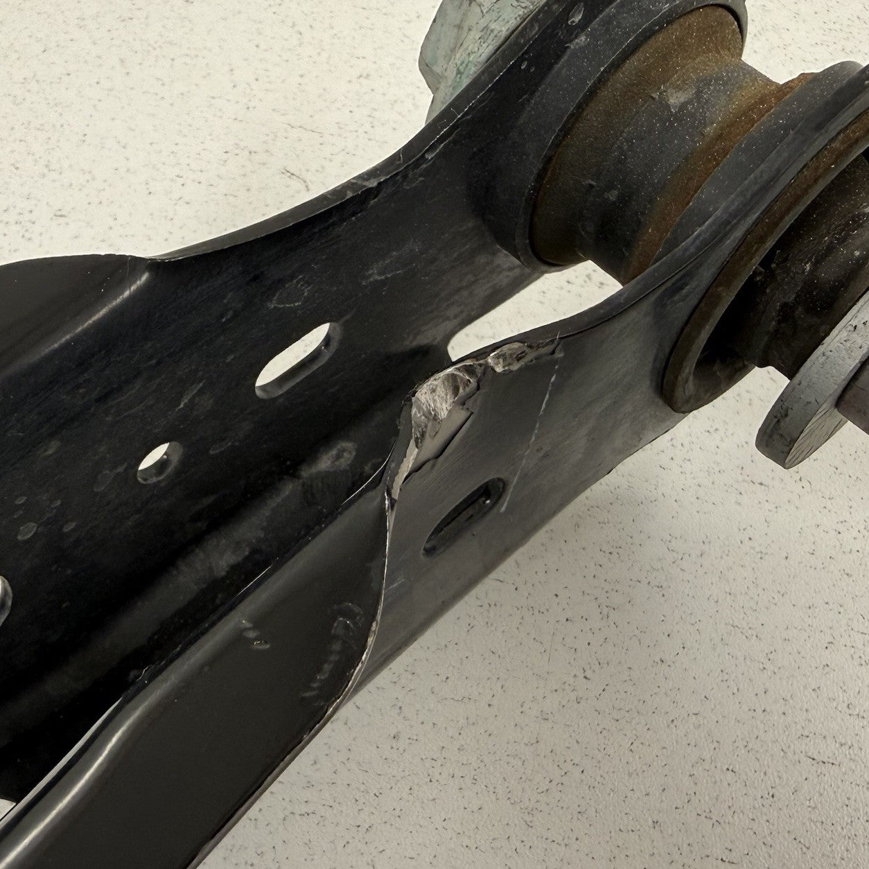 16-22 Toyota Prius / Prius Prime Passenger Right Rear Control Arm Set OEM