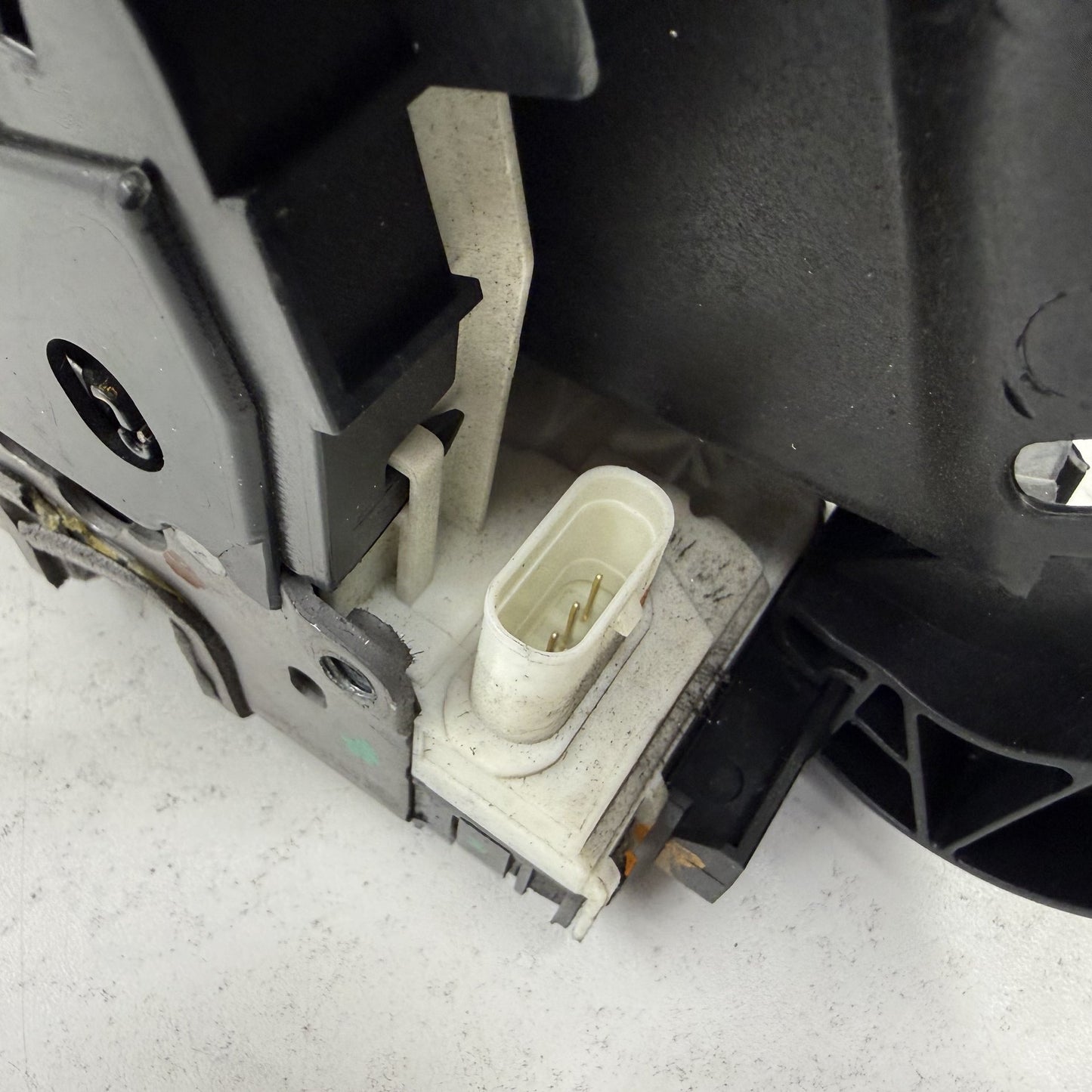2008-2014 Mercedes C250 W204 Passenger Right Rear Door Lock Latch Actuator OEM