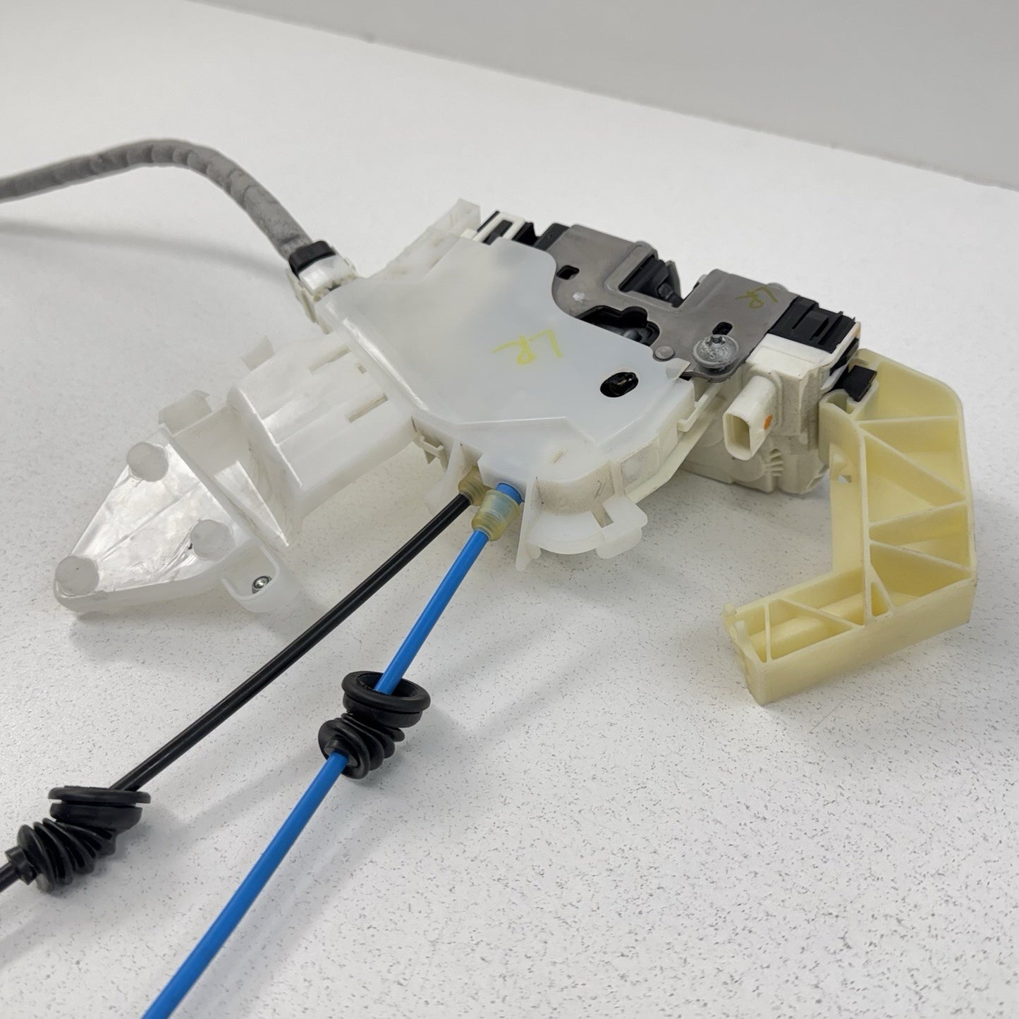 10-16 Mercedes W212 E350 Driver Left Rear Door Latch Lock Actuator OEM
