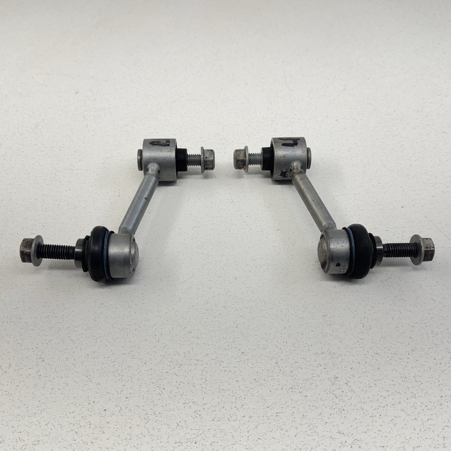 08-15 Audi TT Rear Stabilizer Sway Bar End Link Pair Left & Right OEM