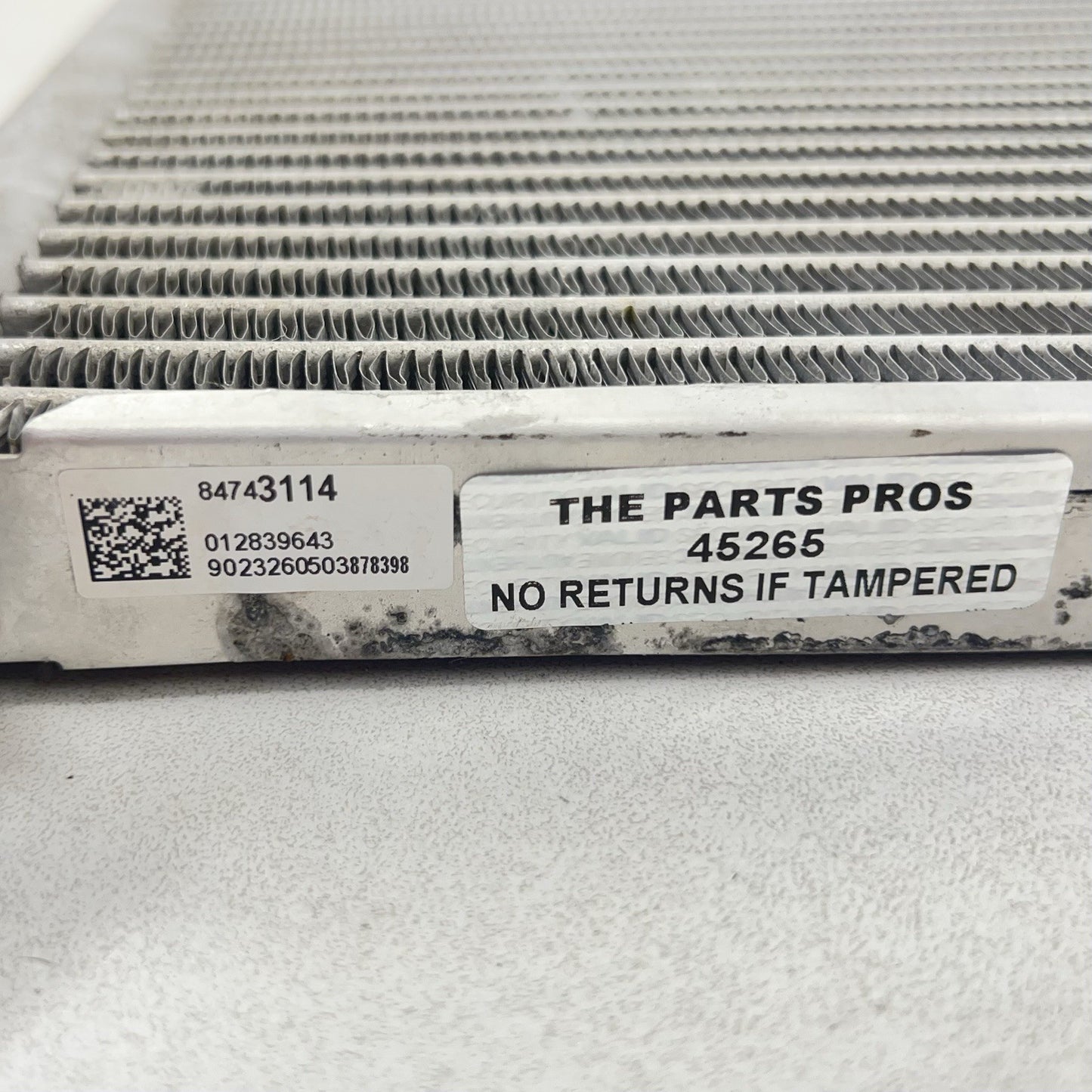 22-25 CADILLAC CT5 V BLACKWING FRONT ENGINE RADIATOR 84743114 OEM