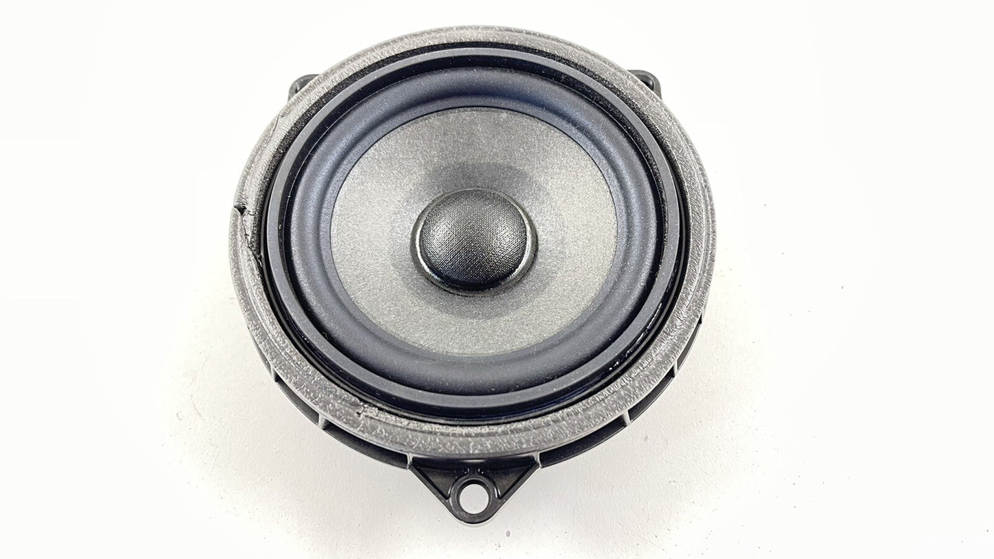 20-23 TOYOTA SUPRA LEFT OR RIGHT FRONT DOOR SPEAKER HARMAN KARDON 2622469 OEM