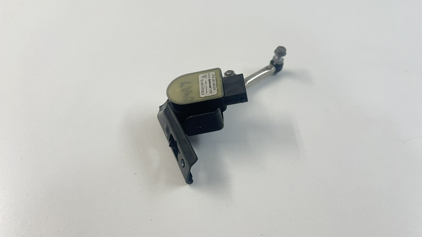 10-16 PORSCHE PANAMERA RIGHT FRONT HEADLIGHT HEIGHT LEVEL SENSOR OEM