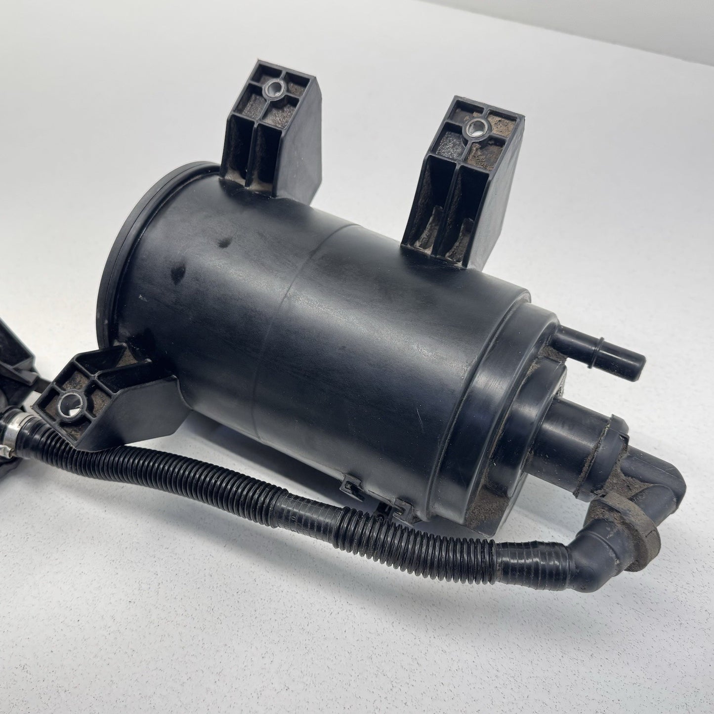 18-24 BMW G01 G02 X3 X4 Fuel Evap Vapor Charcoal Emission Canister 7459686 OEM