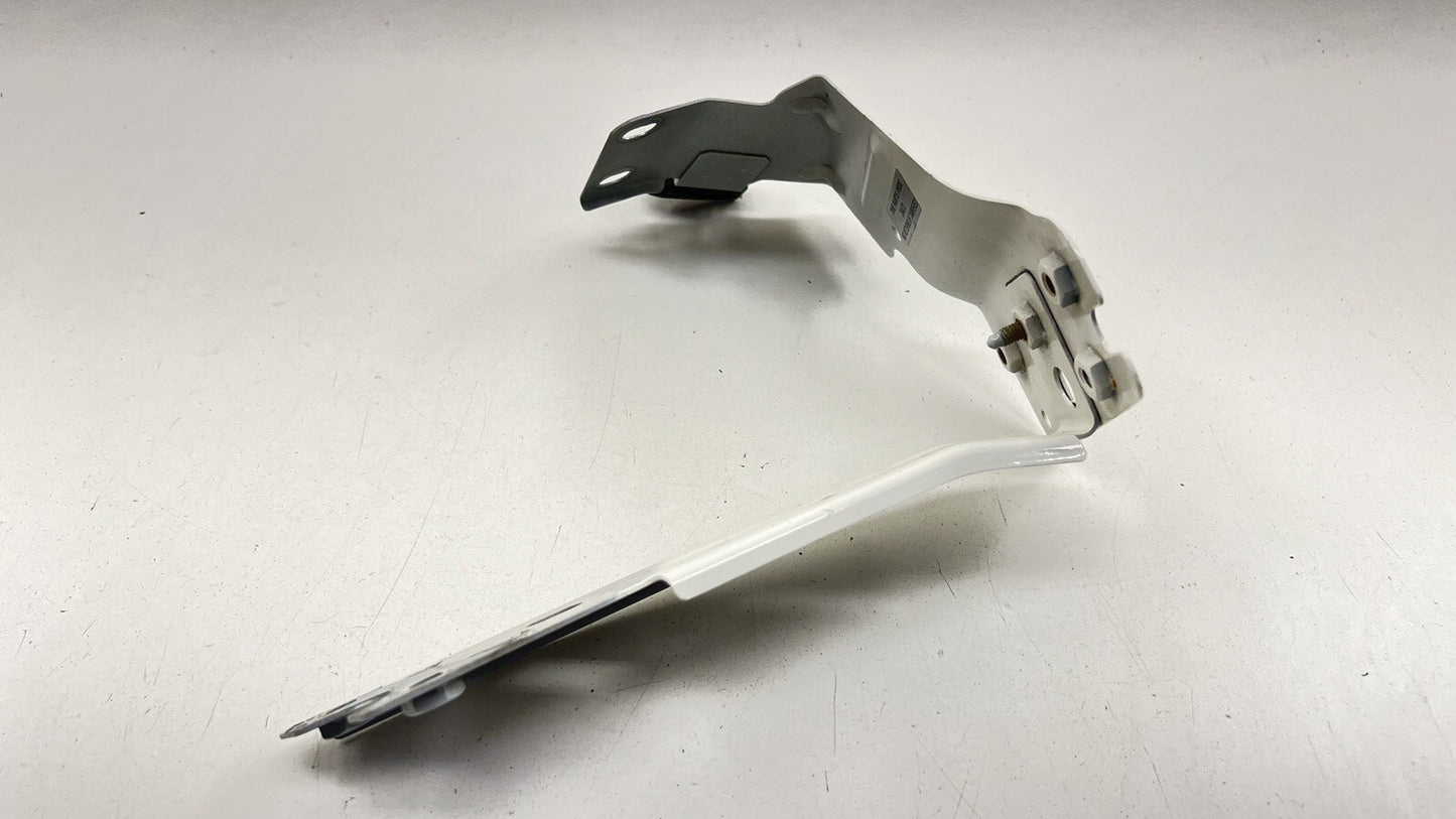 14-23 MASERATI GHIBLI DRIVER LEFT FRONT FENDER BRACKET SUPPORT MOUNT OEM