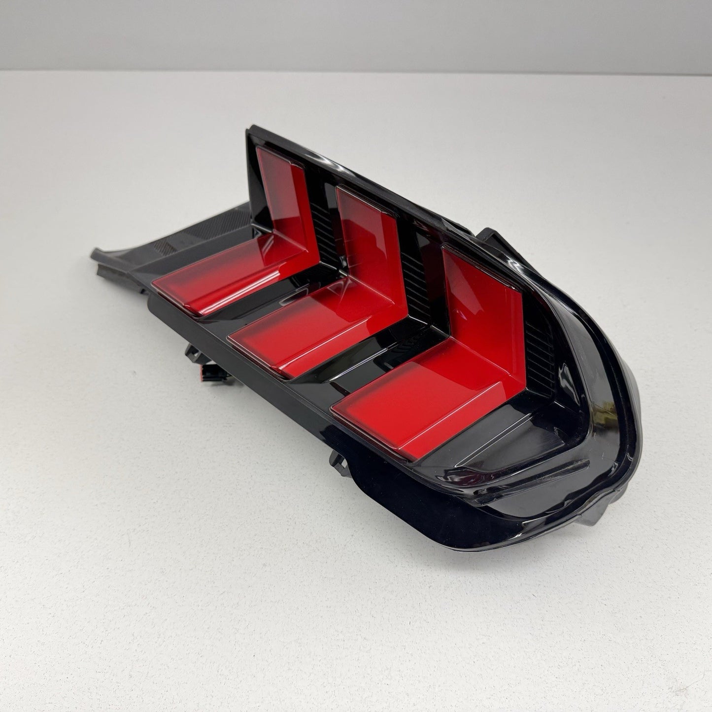 24-26 Ford Mustang Passenger Right Rear LED RCL High Taillight Light Lamp OEM