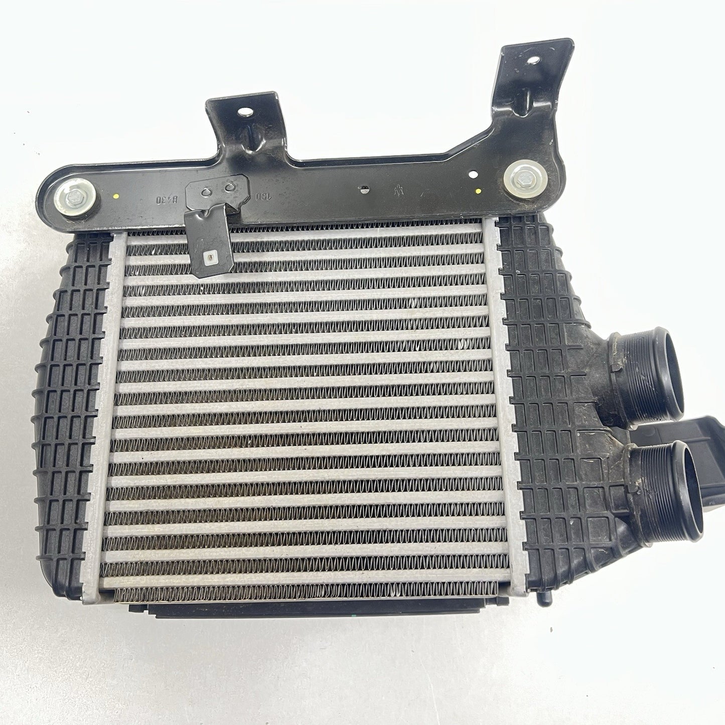18-24 MASERATI GHIBLI DRIVER LEFT TURBO INTERCOOLER WITH DUCT 670109550 OEM