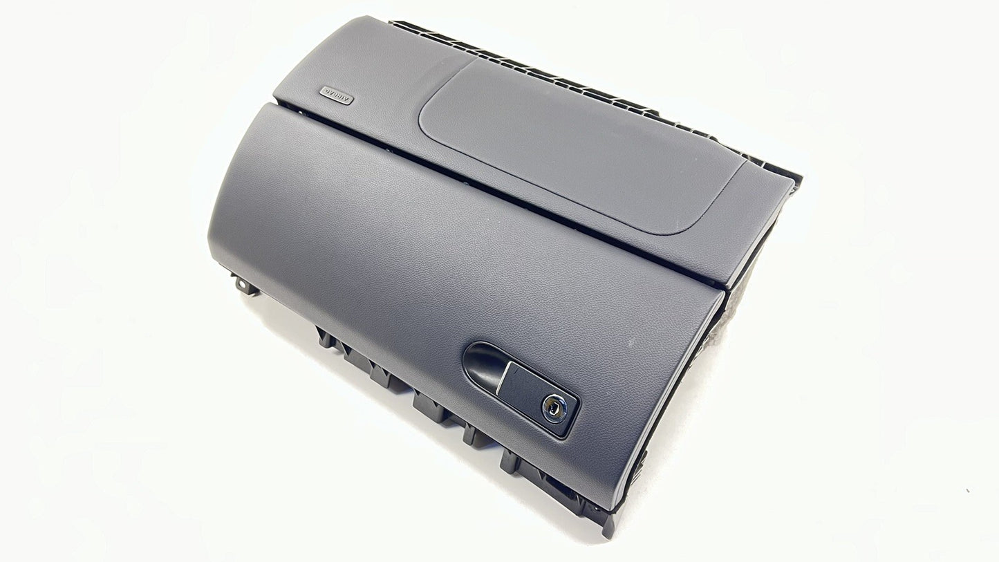 12-18 MERCEDES BENZ CLS550 W218 FRONT GLOVE BOX COMPARTMENT WITH KNEE AIRBAG OEM