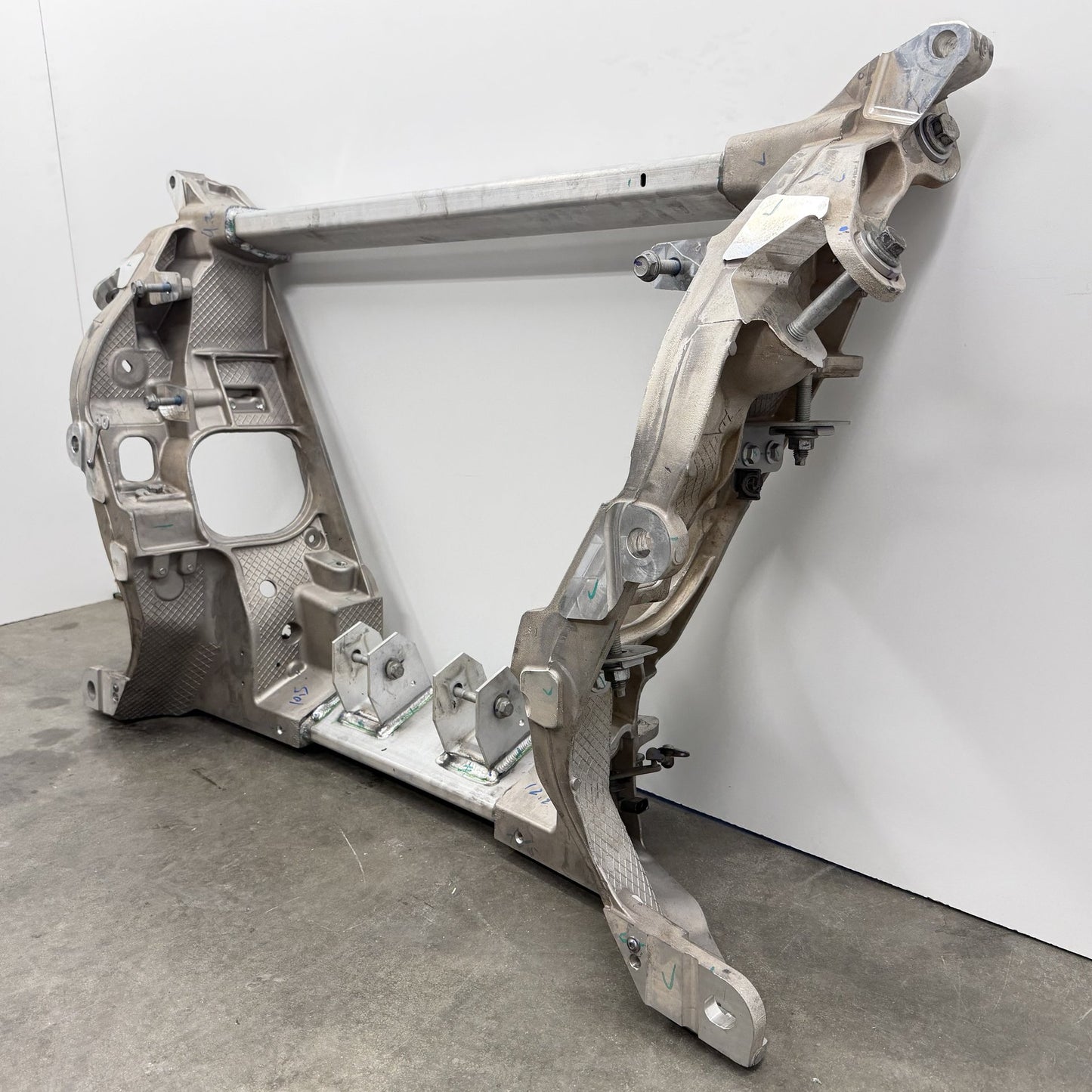 2022-2024 Rivian R1S Rear Subframe Crossmember Cradle Suspension Carrier OEM
