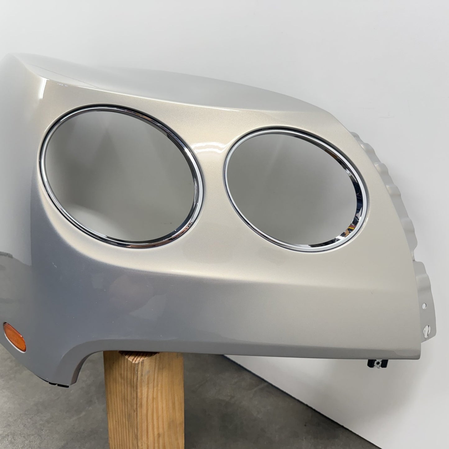 2014-2018 Bentley Flying Spur Passenger Right Front Fender Panel Silver OEM