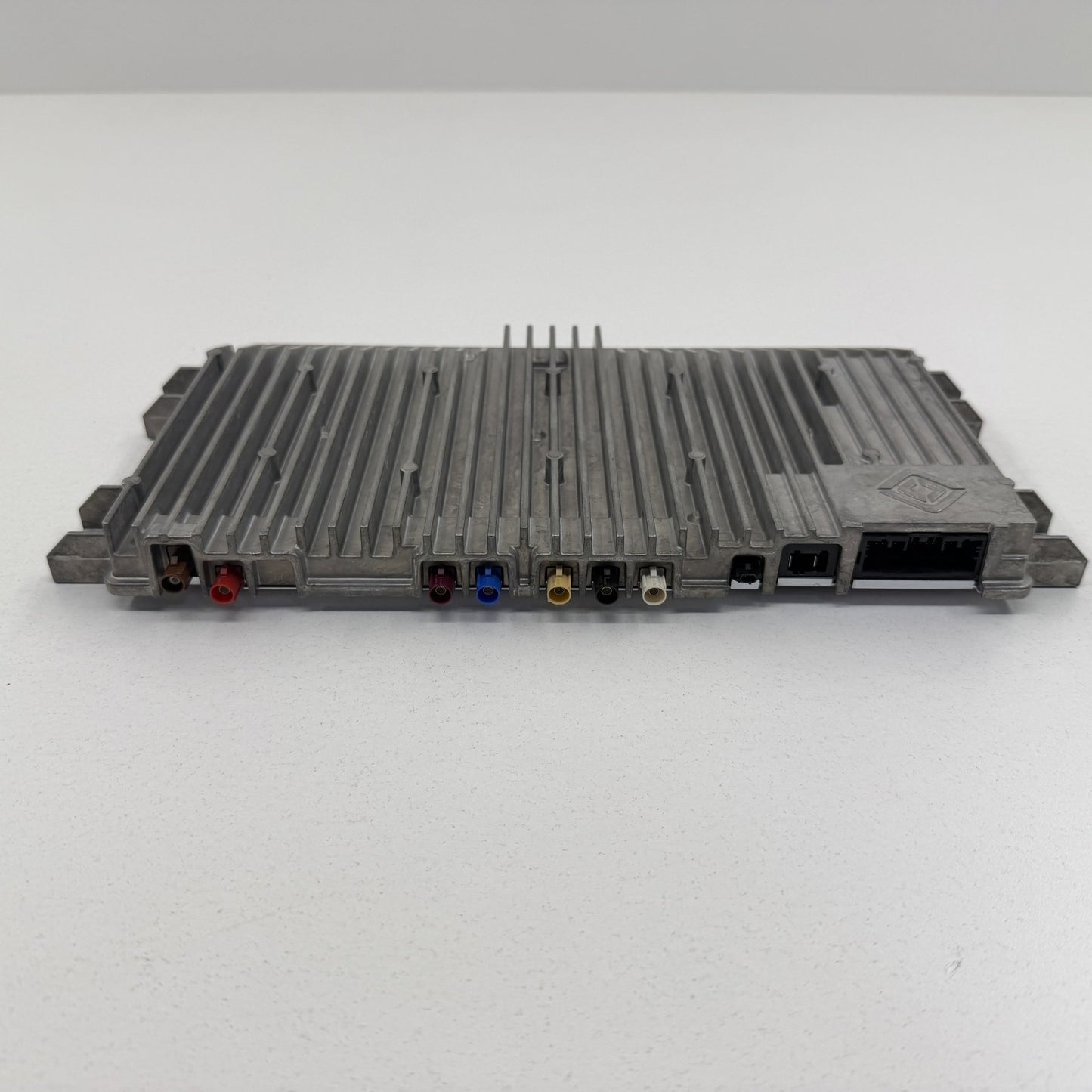 2022-2024 Rivian R1S R1T Telematics Communication Control Module PT00000537K OEM