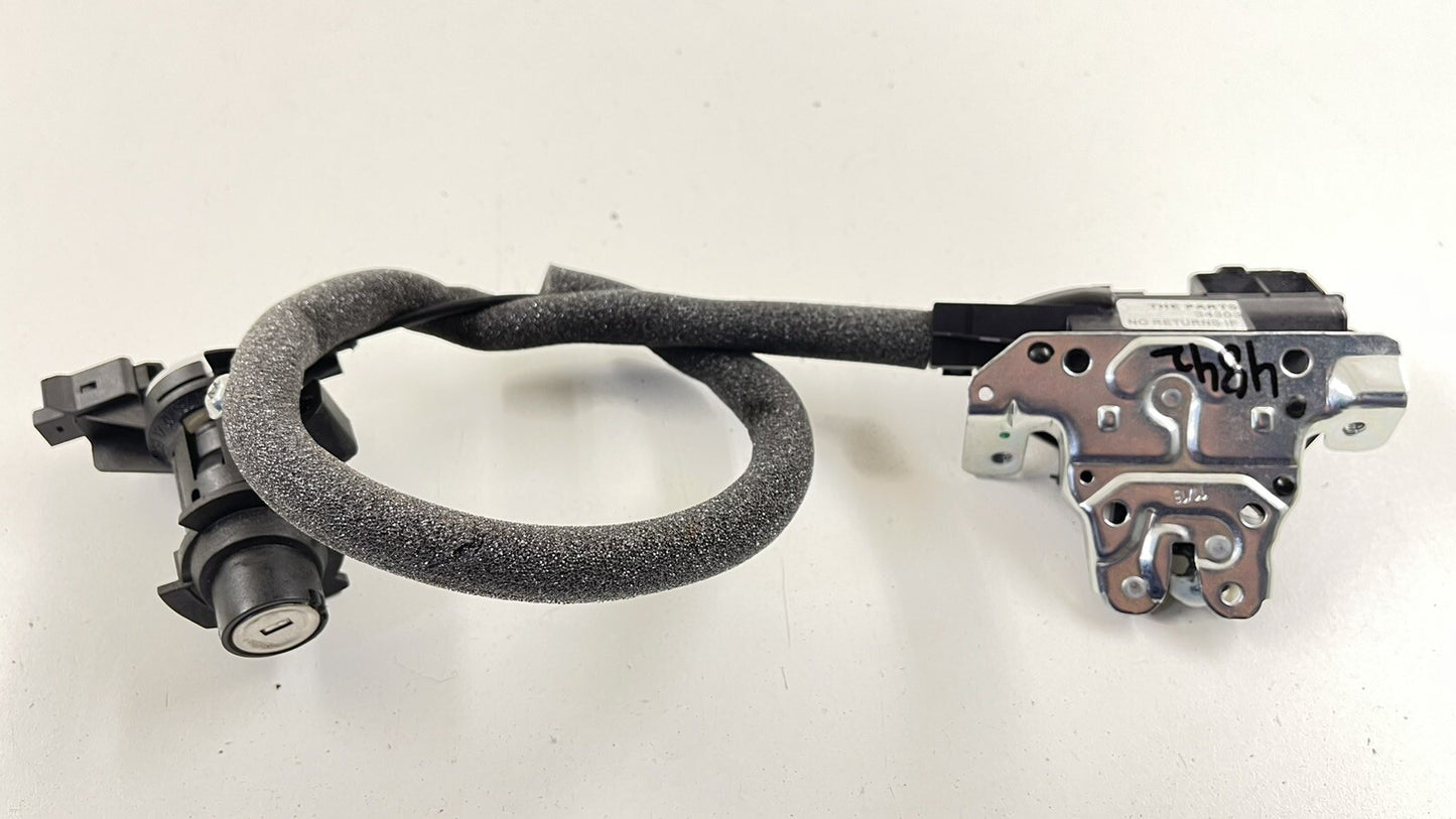 14-17 MERCEDES BENZ E550 W207 REAR TRUNK LATCH LOCK ACTUATOR 2047500485 OEM