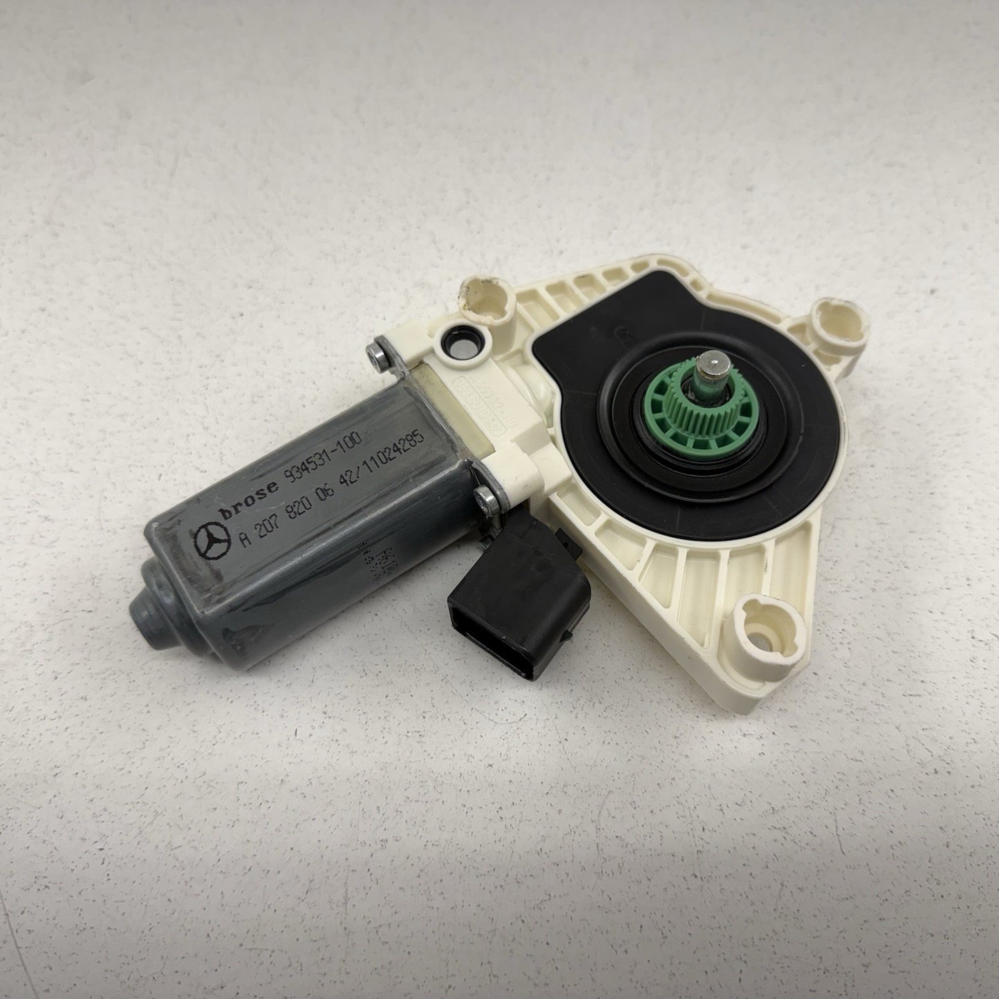 12-18 Mercedes W218 CLS550 Passenger Right Rear Door Window Regulator Motor OEM