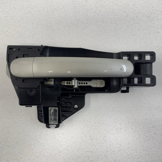 08-15 Audi TT Passenger Right Exterior Door Handle Assembly Ice Silver OEM