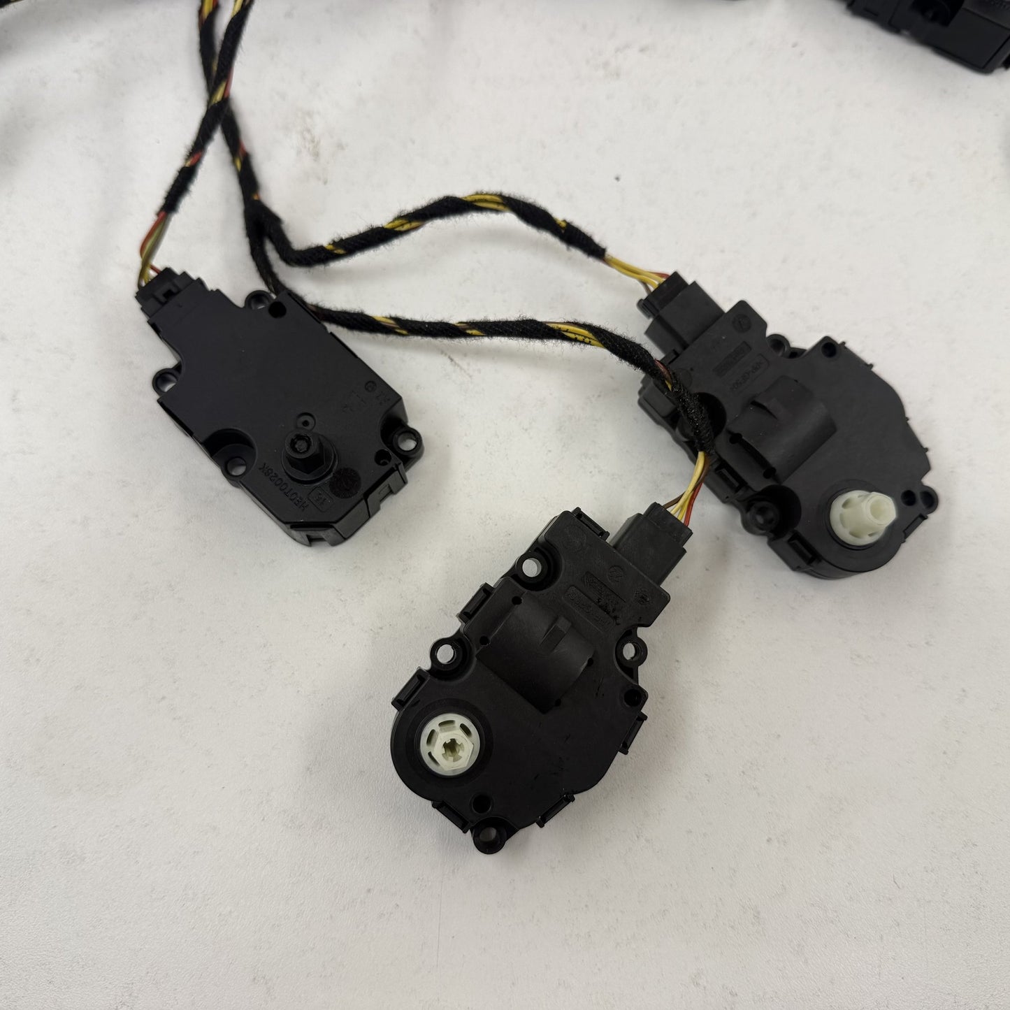 2014-2017 Mercedes S550 W222 HVAC AC Flap Air Door Actuator Servo Motor Set OEM