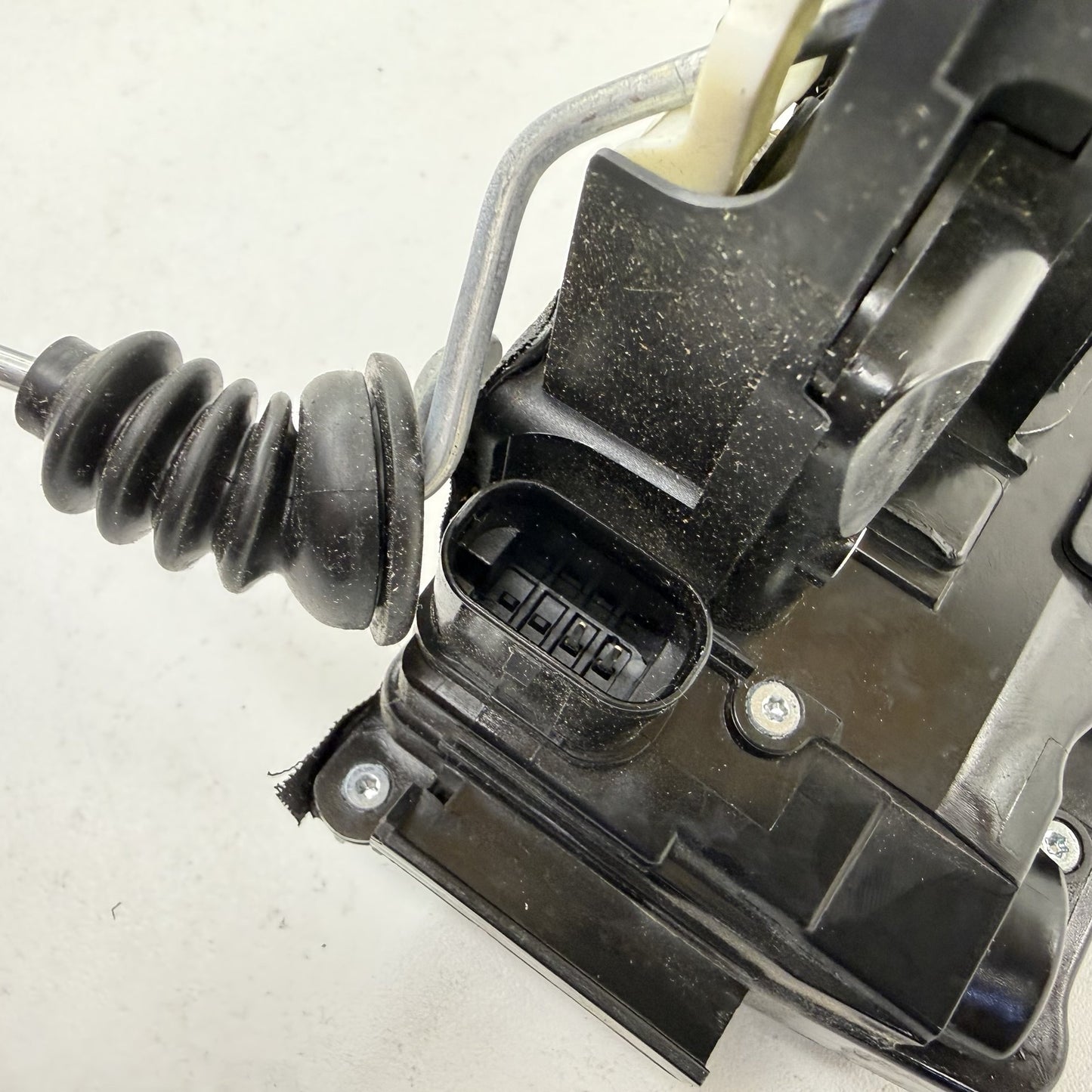 2014-2020 Mercedes S550 W222 Right Front Door Lock Latch Actuator Keyless Go OEM