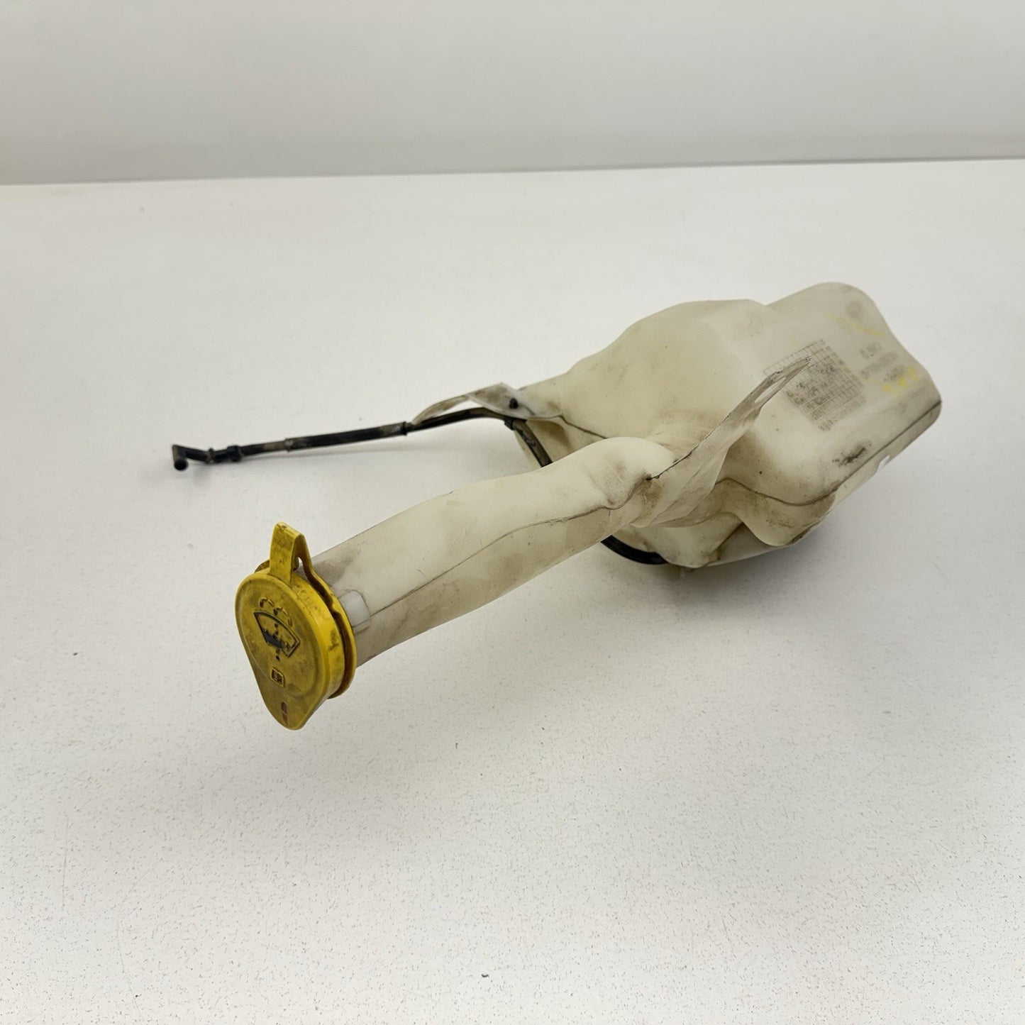 19-25 Ram 2500 3500 Windshield Washer Reservoir Bottle Tank 68362466AD OEM