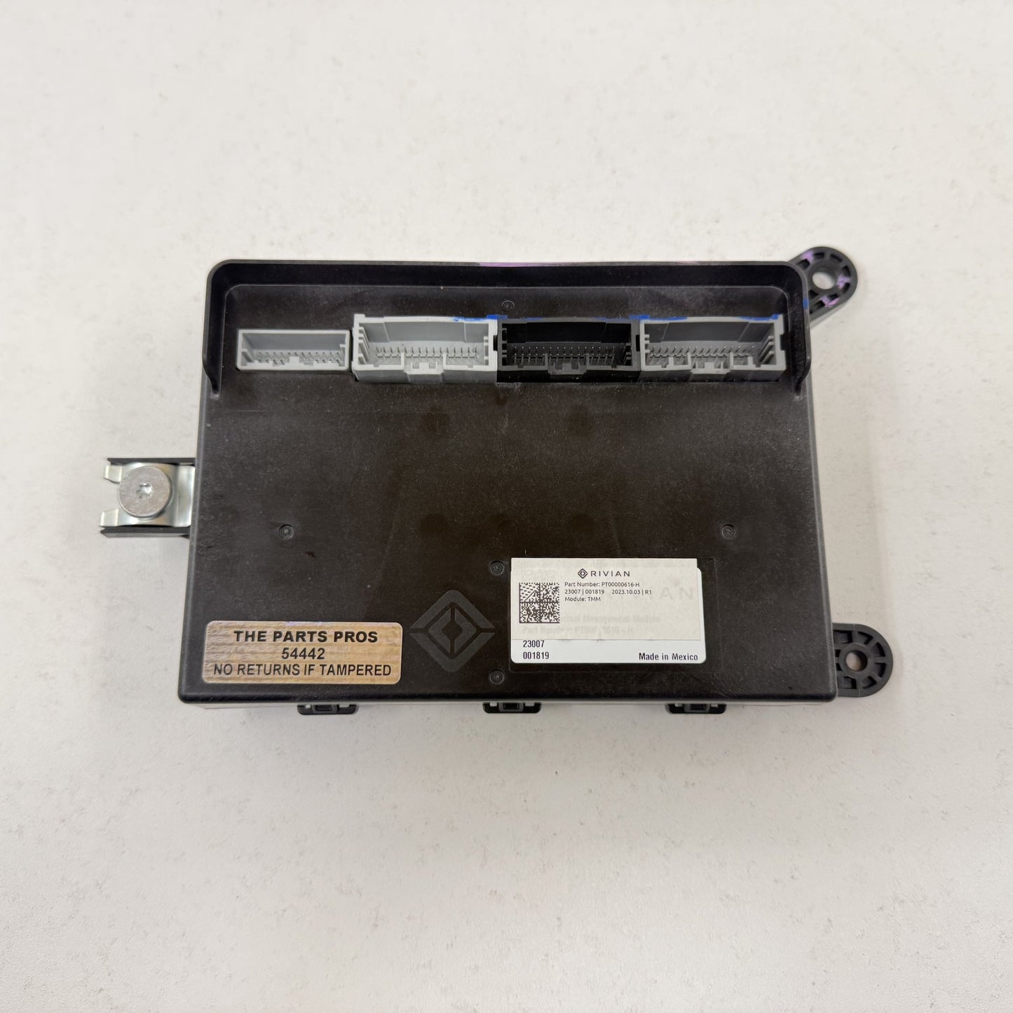 2022-2024 Rivian R1S HVAC AC Amplifier Climate Control Module PT00000616-H OEM