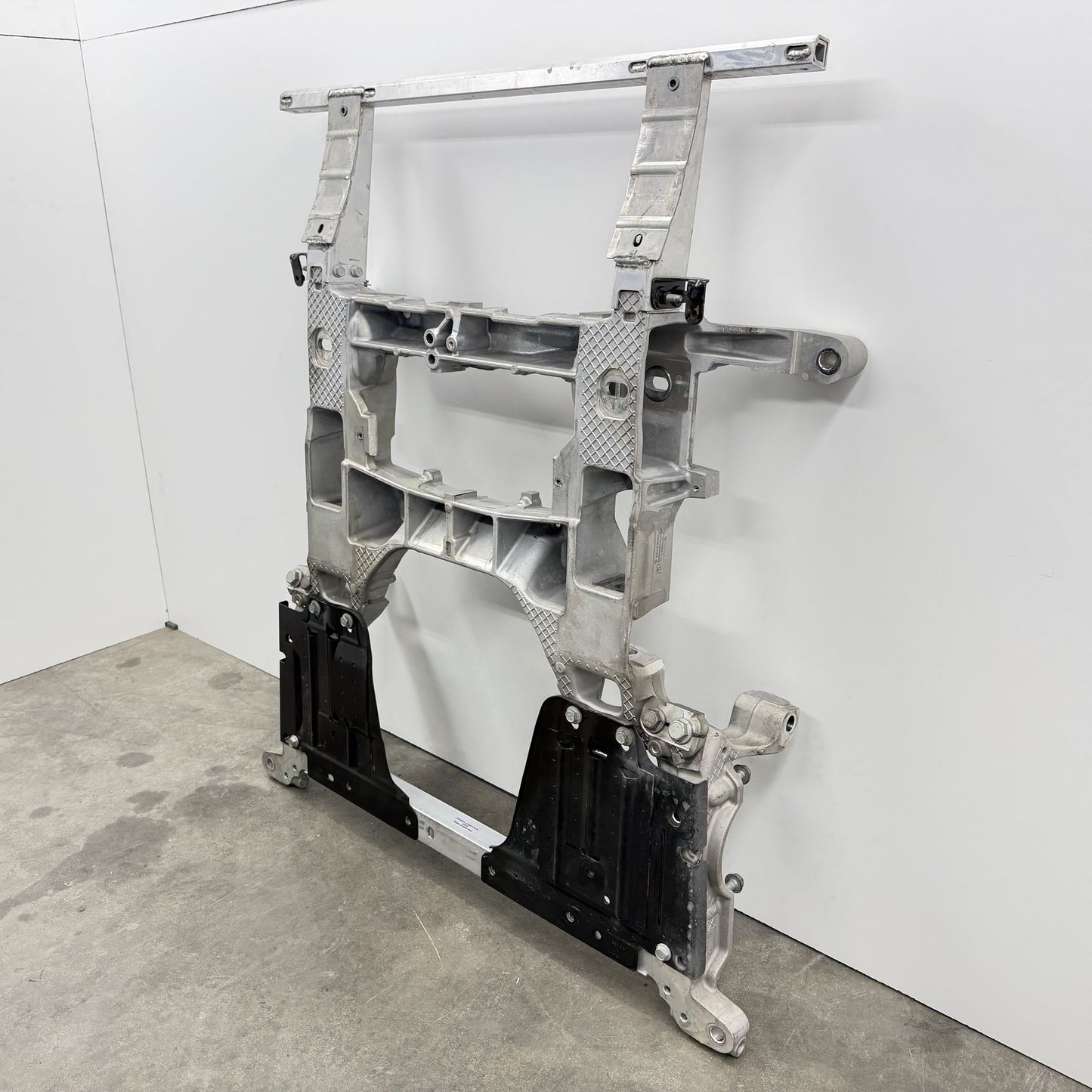 2022-2024 Rivian R1S Front Subframe Crossmember Cradle PT00613517-D OEM