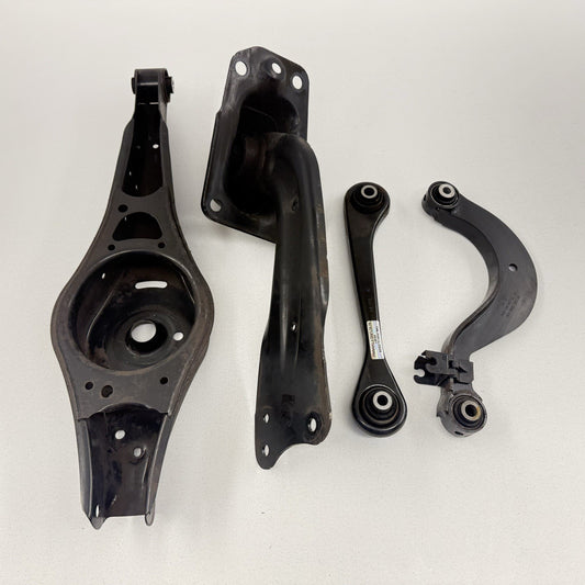 08-15 Audi TT Passenger Right Rear Control Arm Suspension Set OEM