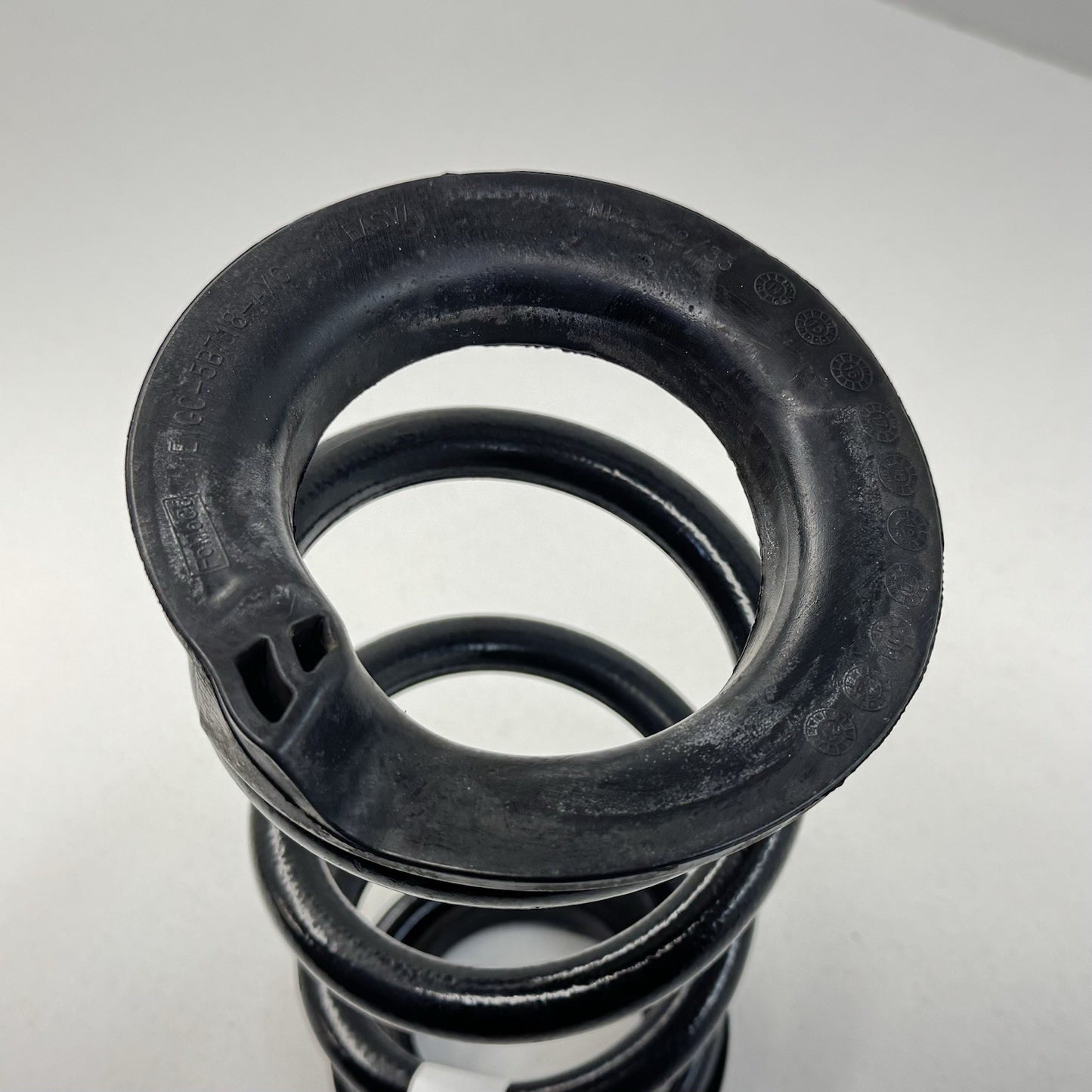 24-26 Ford Mustang GT Rear Suspension Coil Spring Left Or Right PR3C-5560-BB OEM
