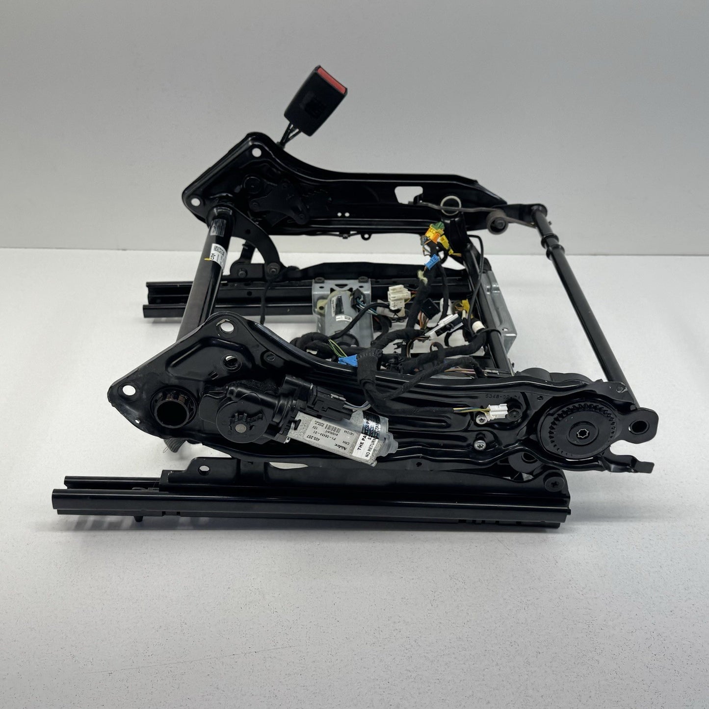 12-18 Mercedes W218 CLS550 Passenger Right Front Lower Seat Track Rail Frame OEM