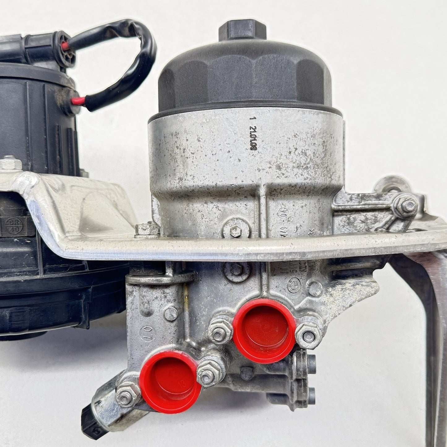 06-10 BMW M6 E63 E64 SECONDARY AIR PUMP W/ ENGINE OIL COOLER FILTER ASSEMBLY OEM