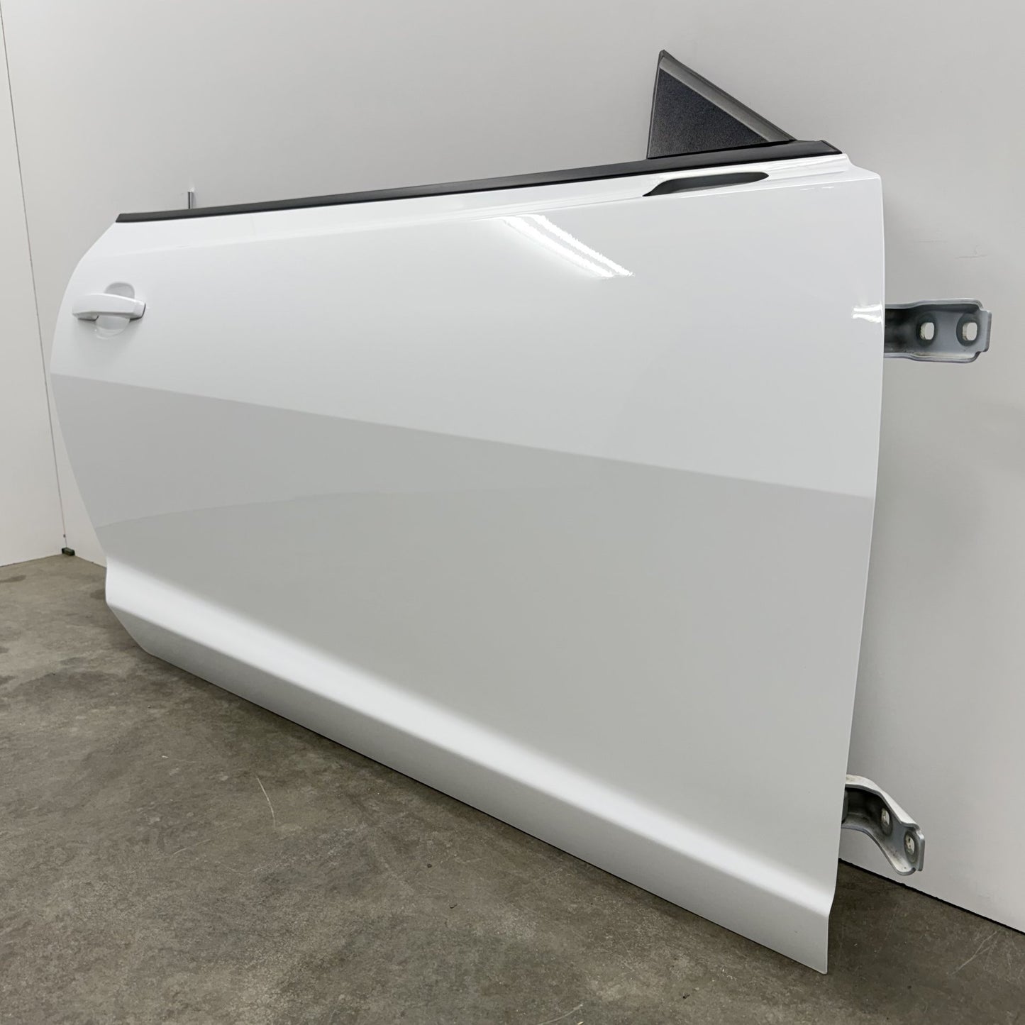 2010-2015 Chevrolet Camaro Coupe Right Door Shell Complete W/ Glass OEM