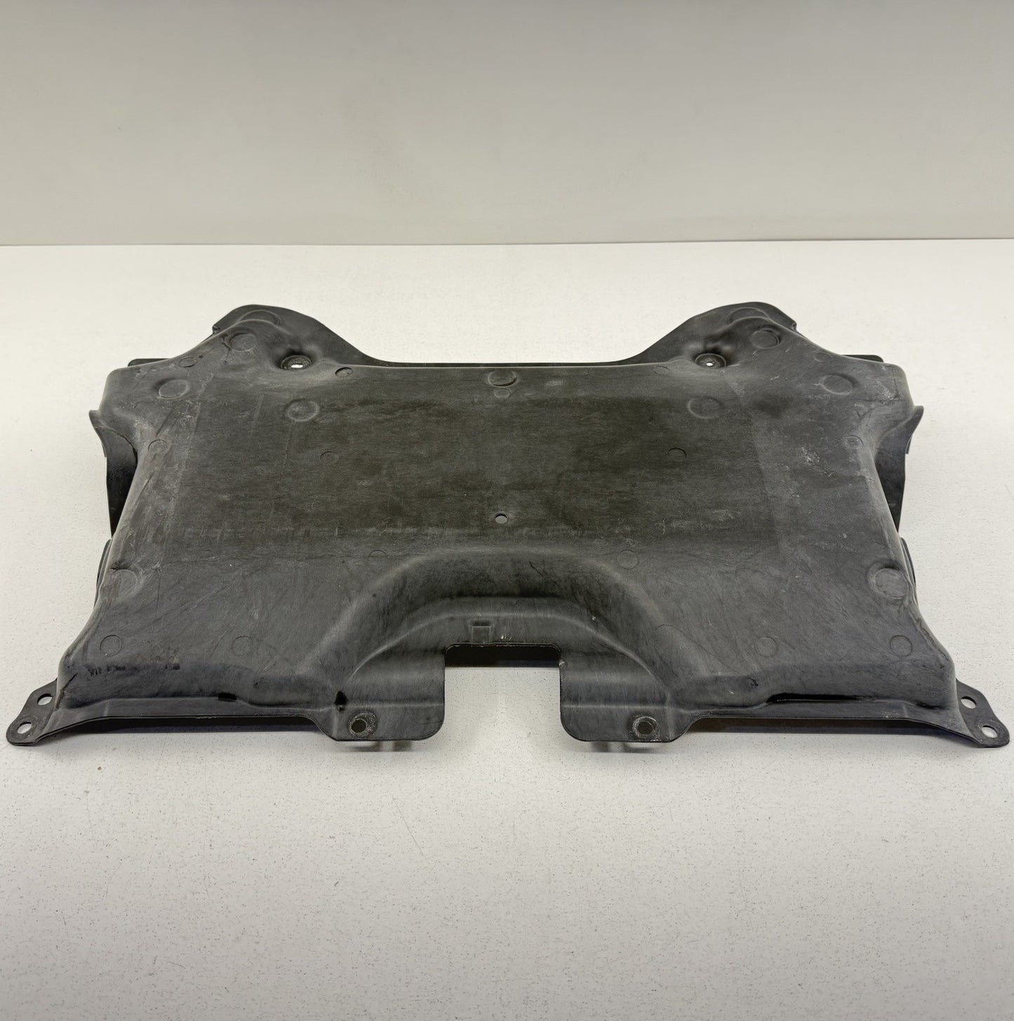 12-18 Mercedes W218 CLS550 Front Under Engine Splash Shield Guard 2125241530 OEM
