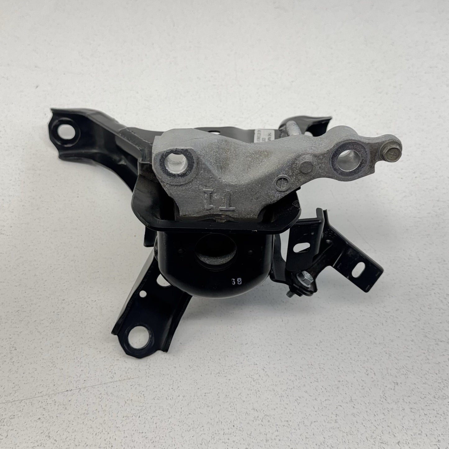 16-22 Toyota Prius / Prius Prime Engine Motor Right Side Mount 12305-37342 OEM