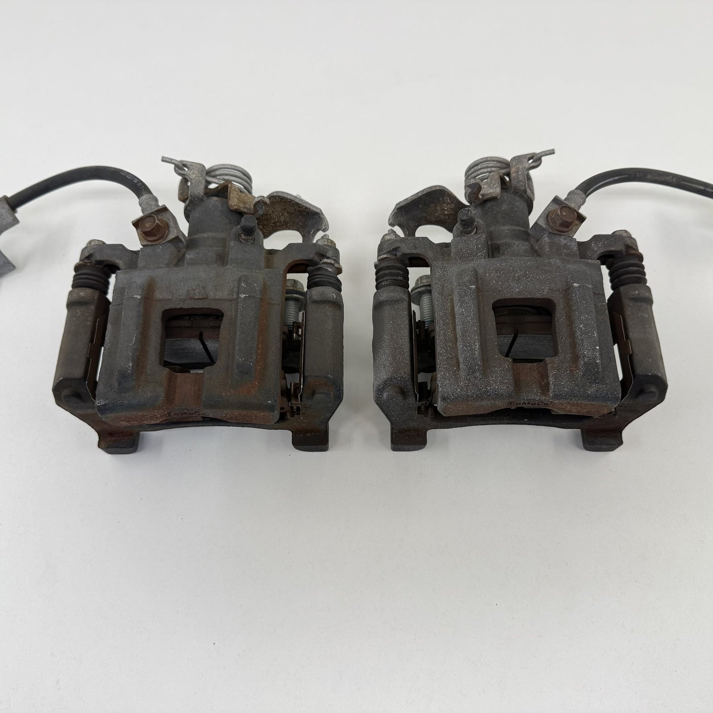 2015-2023 Ford Mustang GT Rear Brake Caliper Pair Left &amp; Right OEM