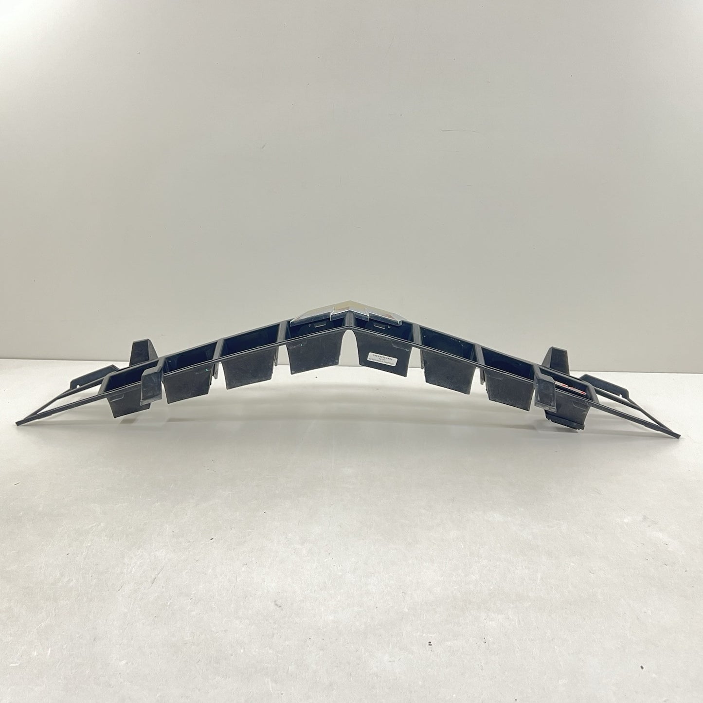 10-13 CHEVROLET CAMARO SS FRONT BUMPER UPPER GRILLE GRILL TRIM 92242526 OEM