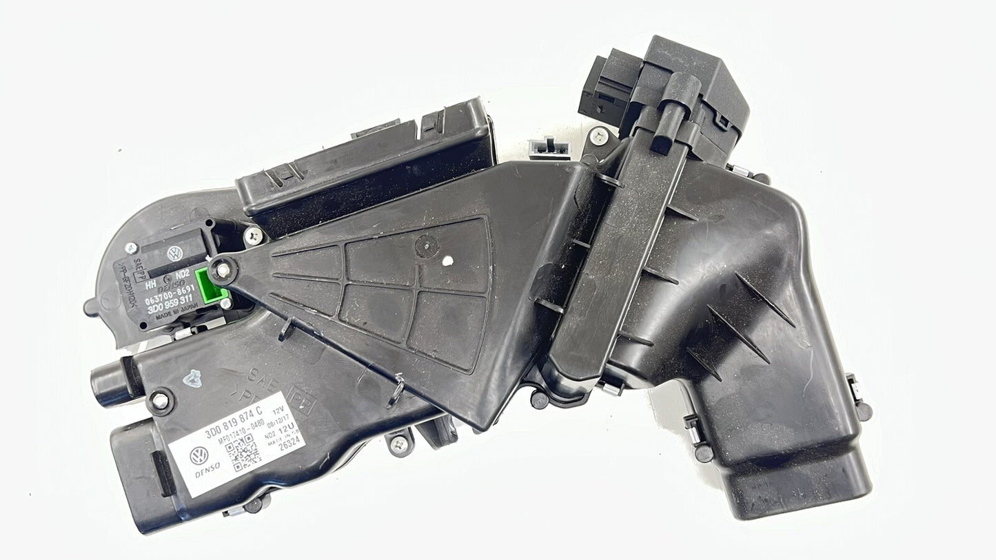 13-18 BENTLEY FLYING SPUR HVAC HEATER RIGHT FRONT AIR DISTRIBUTION HOUSING OEM